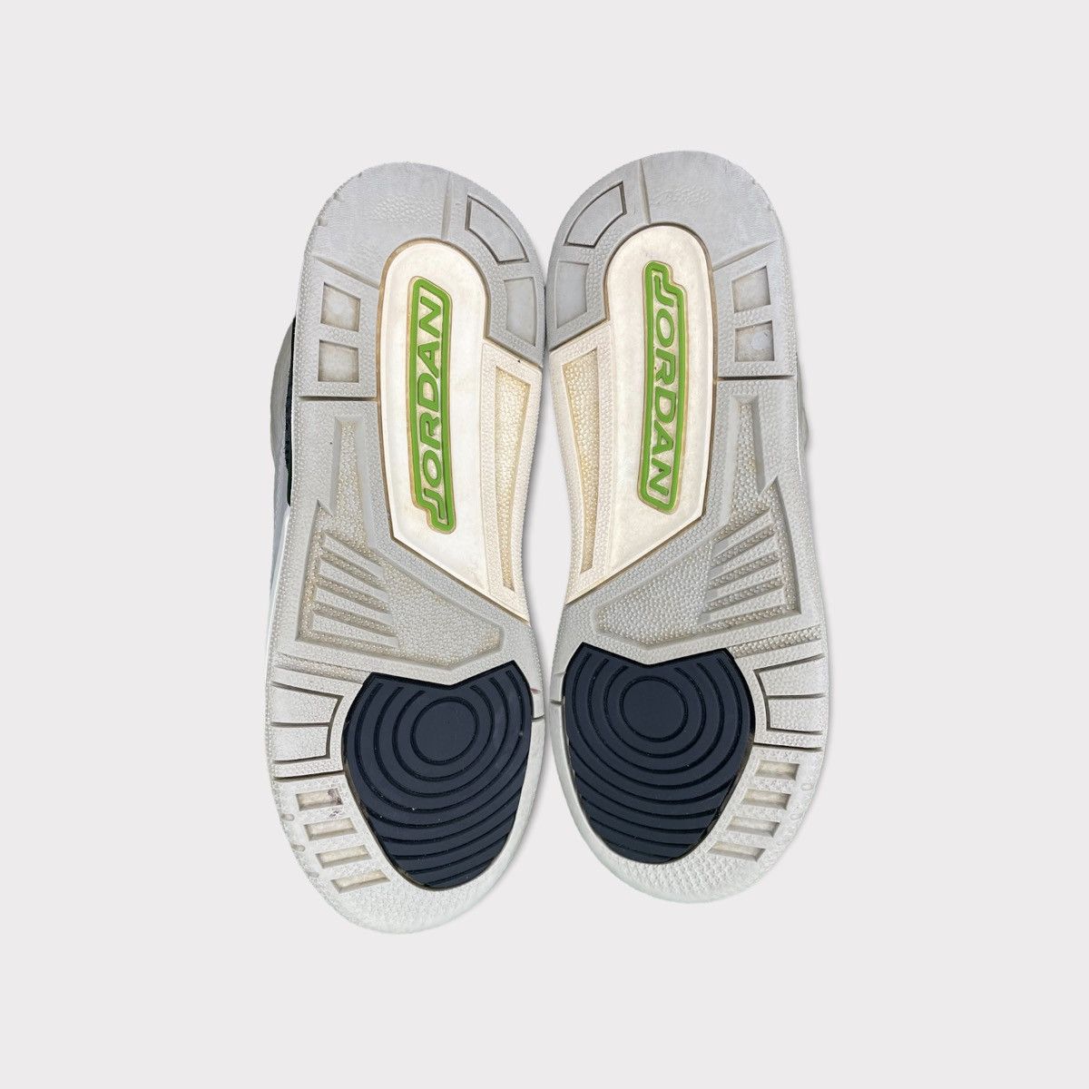 Jordan Brand Air Jordan 3 Retro GS Chlorophyll Size US 7 / IT 37 - 6 Thumbnail