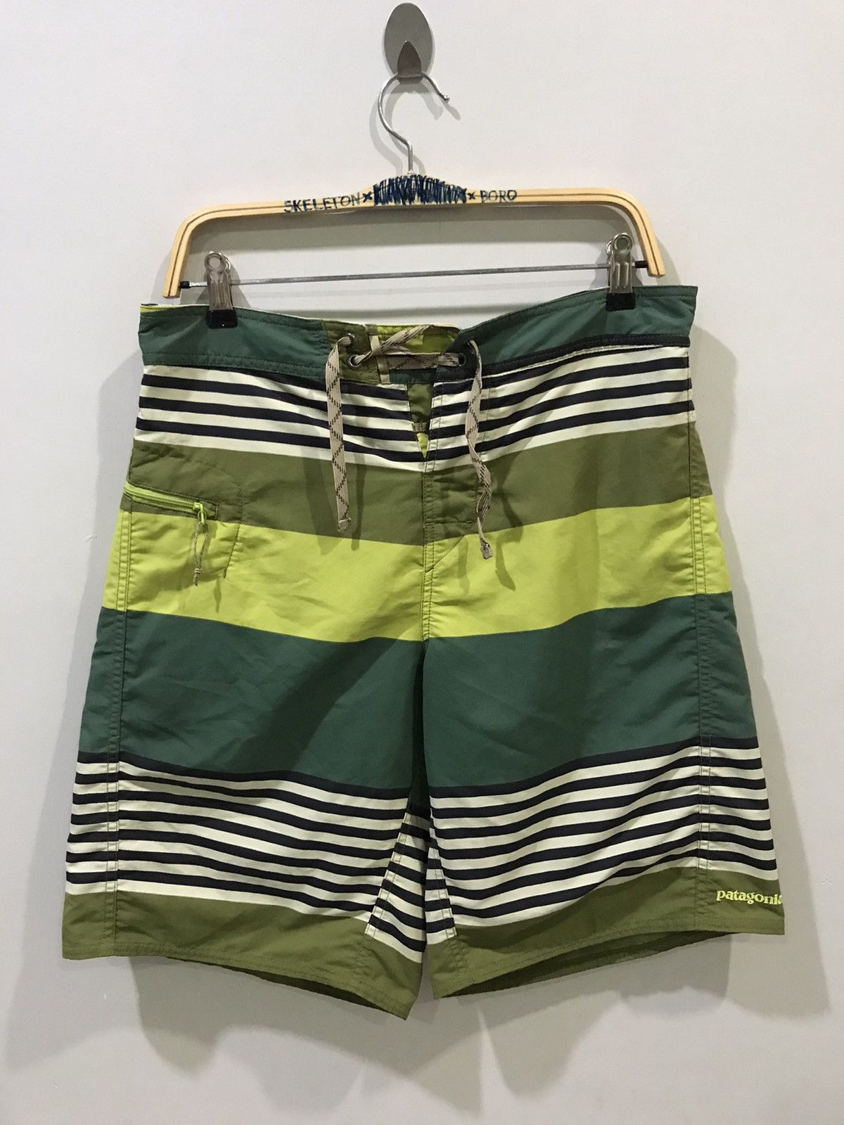 Patagonia patagonia Multicolour Nylon Beach Pant Size US 32 / EU 48 - 1 Thumbnail