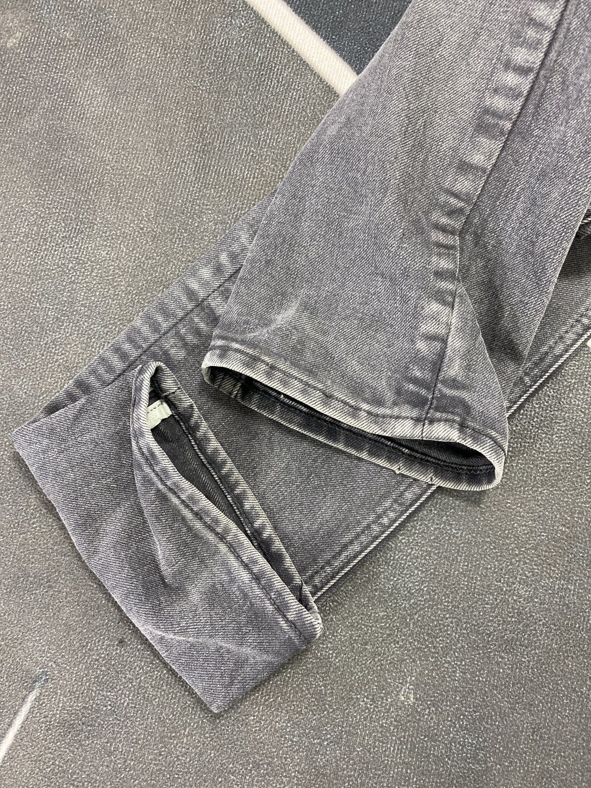 Jean × Levi's × Vintage VINTAGE LEVIS 511 DISTRESSED FADED BLACK JEANS-J434 Size US 30 / EU 46 - 9 Thumbnail