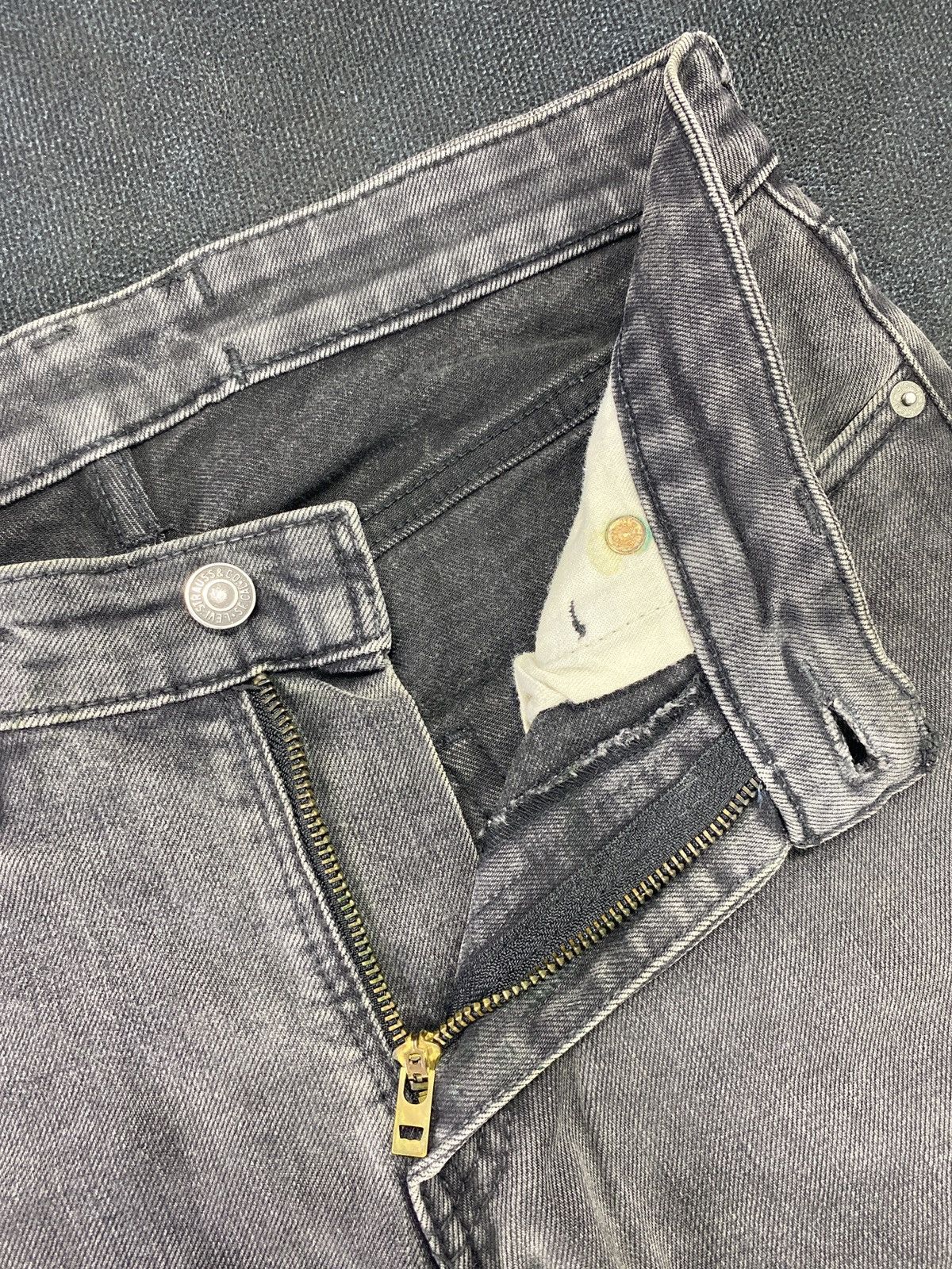 Jean × Levi's × Vintage VINTAGE LEVIS 511 DISTRESSED FADED BLACK JEANS-J434 Size US 30 / EU 46 - 5 Thumbnail
