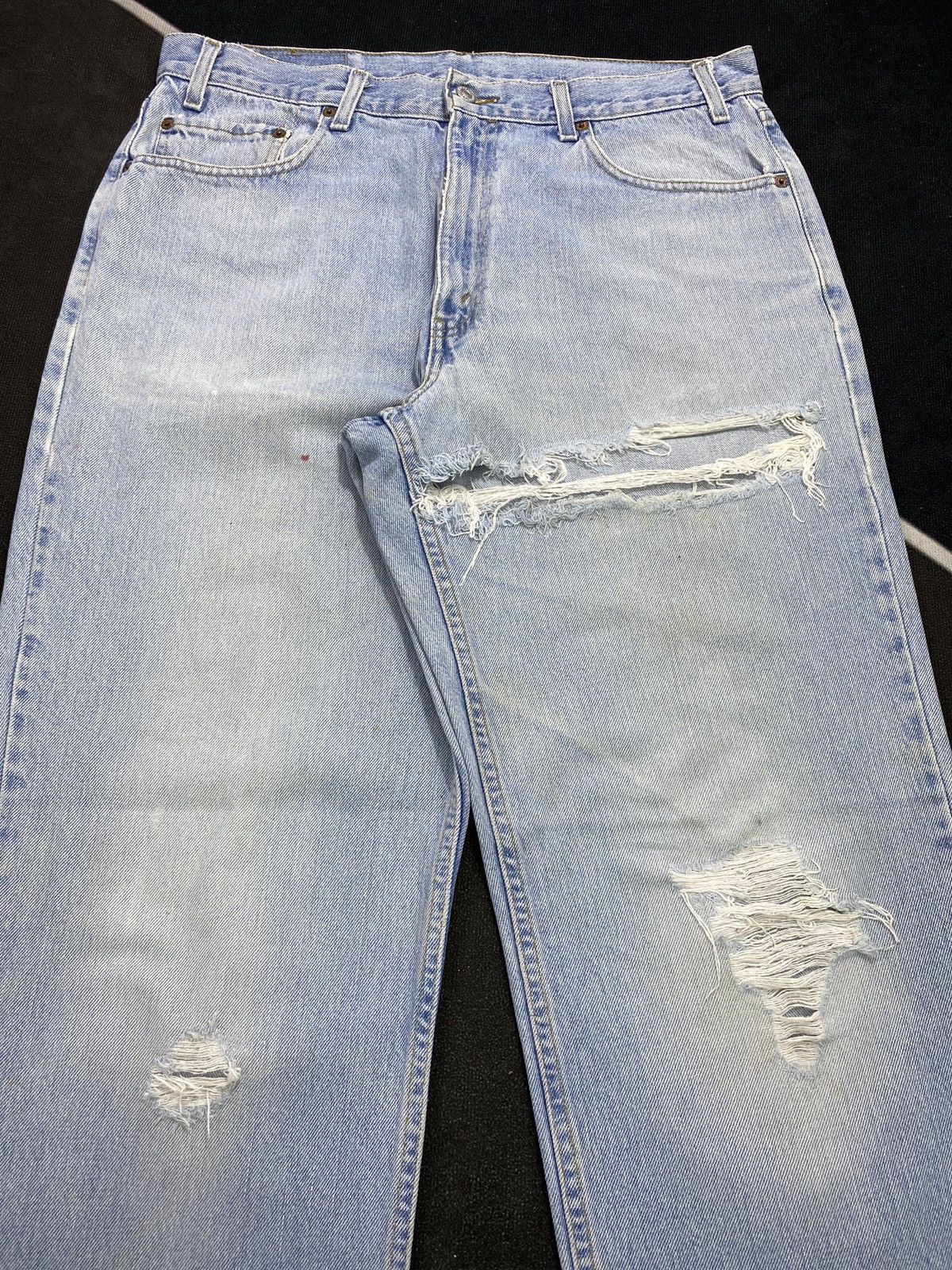 Jean × Levi's × Vintage VINTAGE LEVIS 550 DISTRESSED BLUE WASH JEANS -J439 Size US 36 / EU 52 - 11 Thumbnail