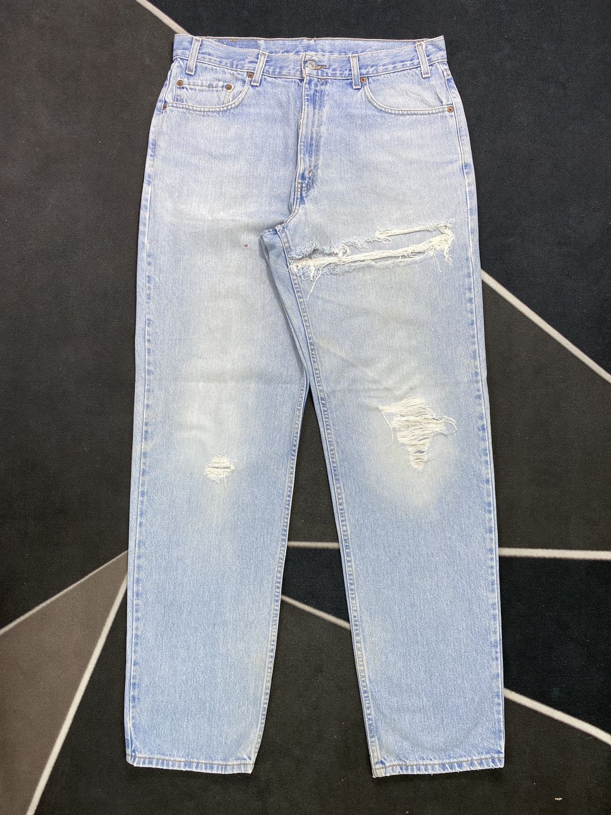Jean × Levi's × Vintage VINTAGE LEVIS 550 DISTRESSED BLUE WASH JEANS -J439 Size US 36 / EU 52 - 1 Thumbnail