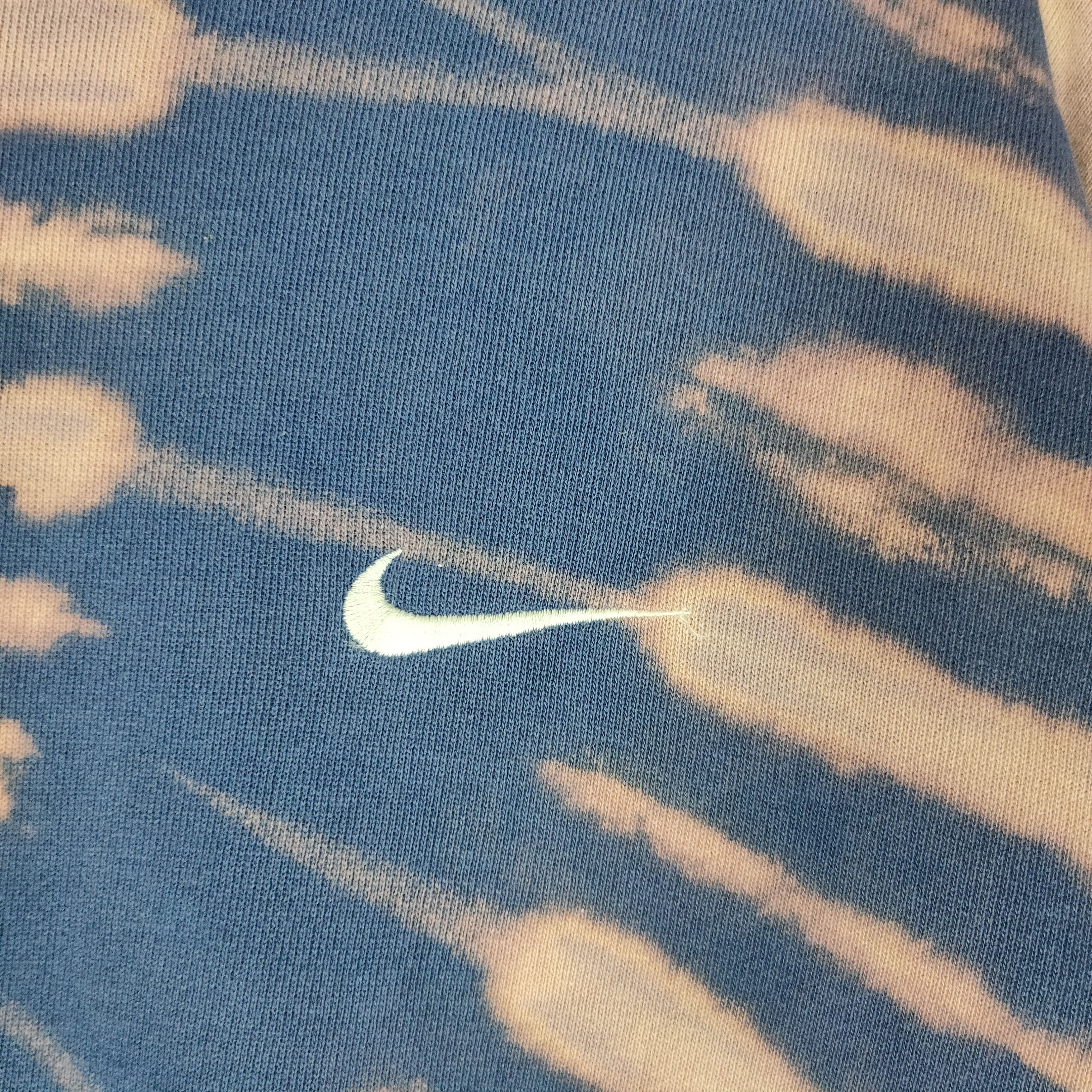 Nike × Vintage Vintage NIKE 90s ACID WASH Bleach Embroidery Sweatshirt Size US XL / EU 56 / 4 - 2 Thumbnail