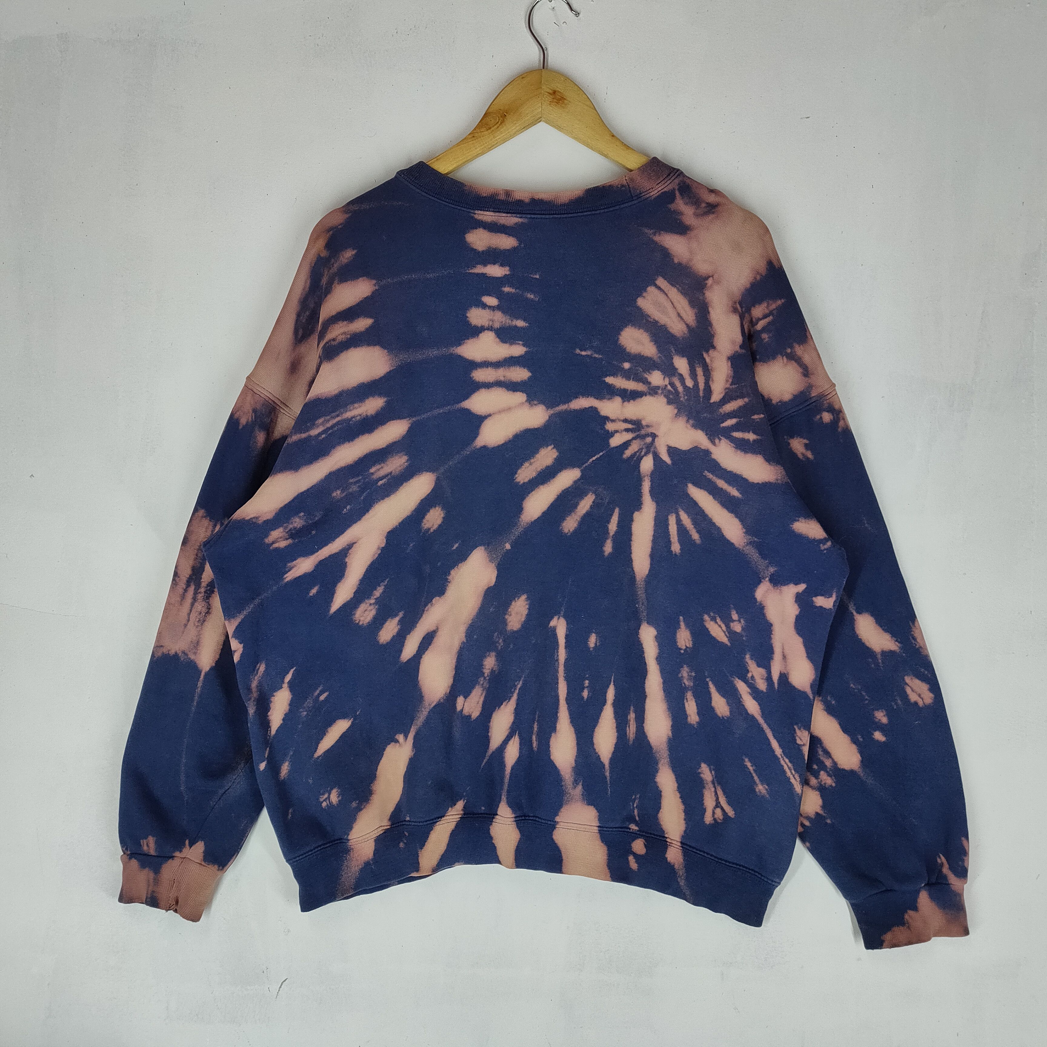 Nike × Vintage Vintage NIKE 90s ACID WASH Bleach Embroidery Sweatshirt Size US XL / EU 56 / 4 - 7 Thumbnail