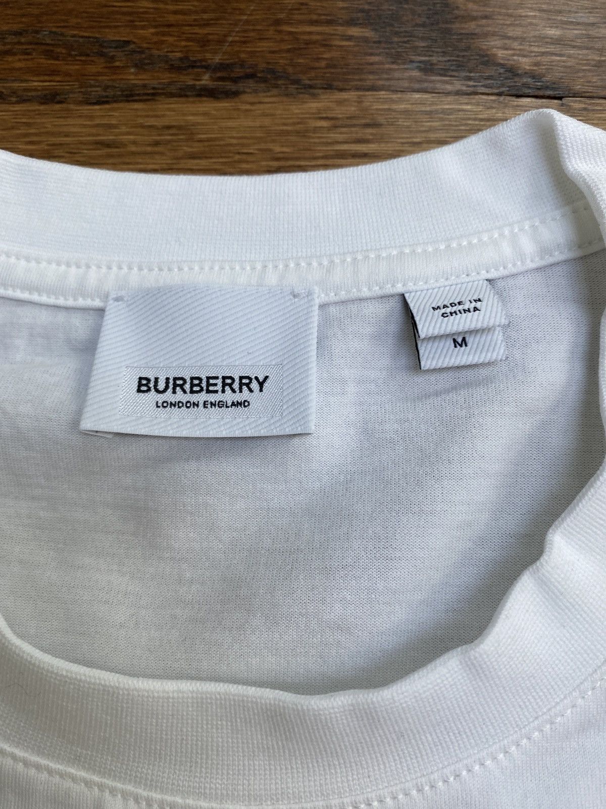 Burberry Burberry White Logo T-Shirt size M Size US M / EU 48-50 / 2 - 3 Thumbnail