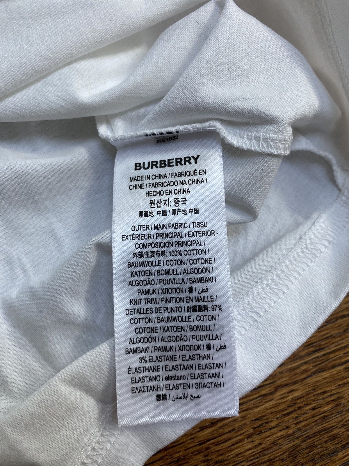 Burberry Burberry White Logo T-Shirt size M Size US M / EU 48-50 / 2 - 4 Thumbnail