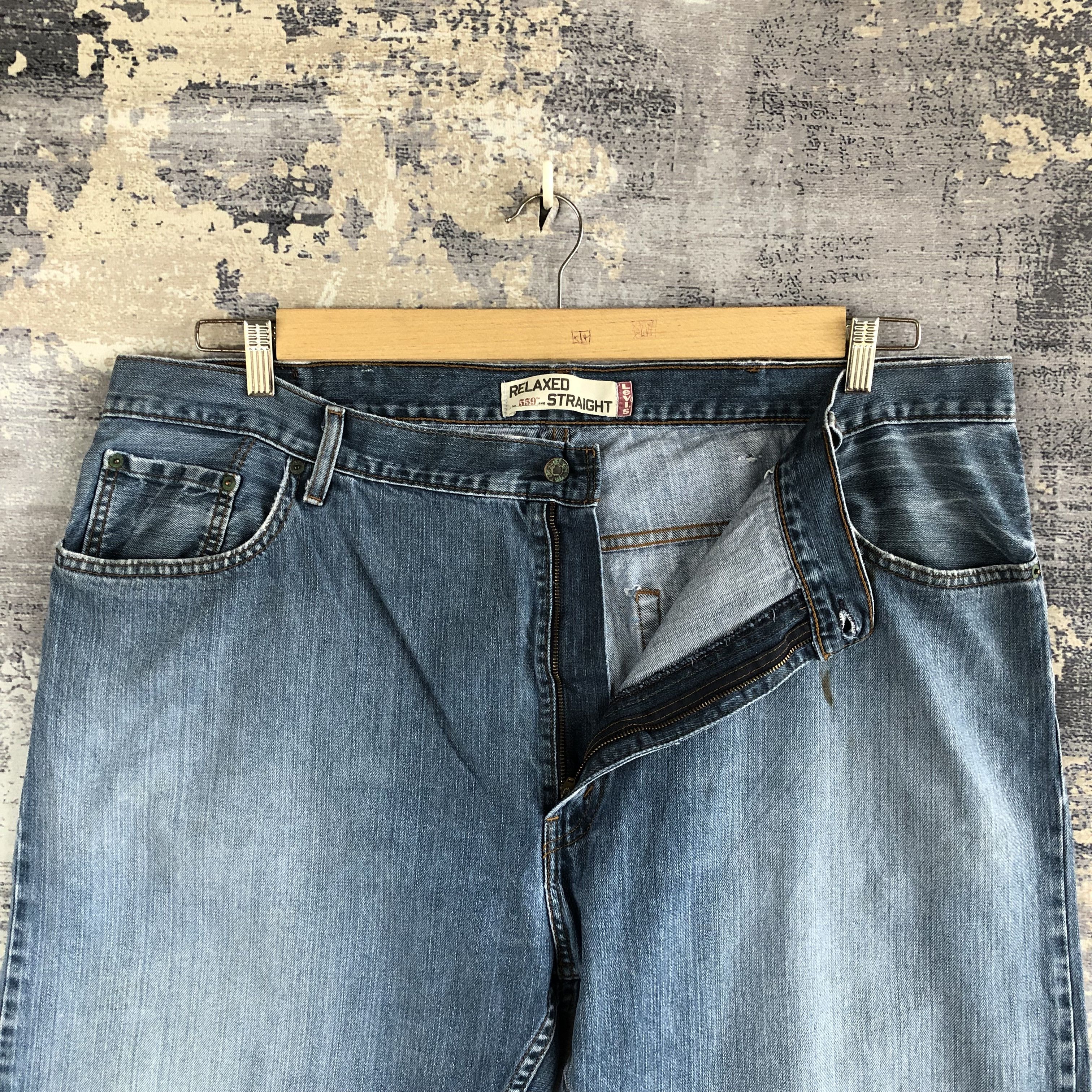 Levi's Vintage Levis 559 Baggy Jeans Levi's Light Wash Faded Denim Size US 42 / EU 58 - 6 Thumbnail