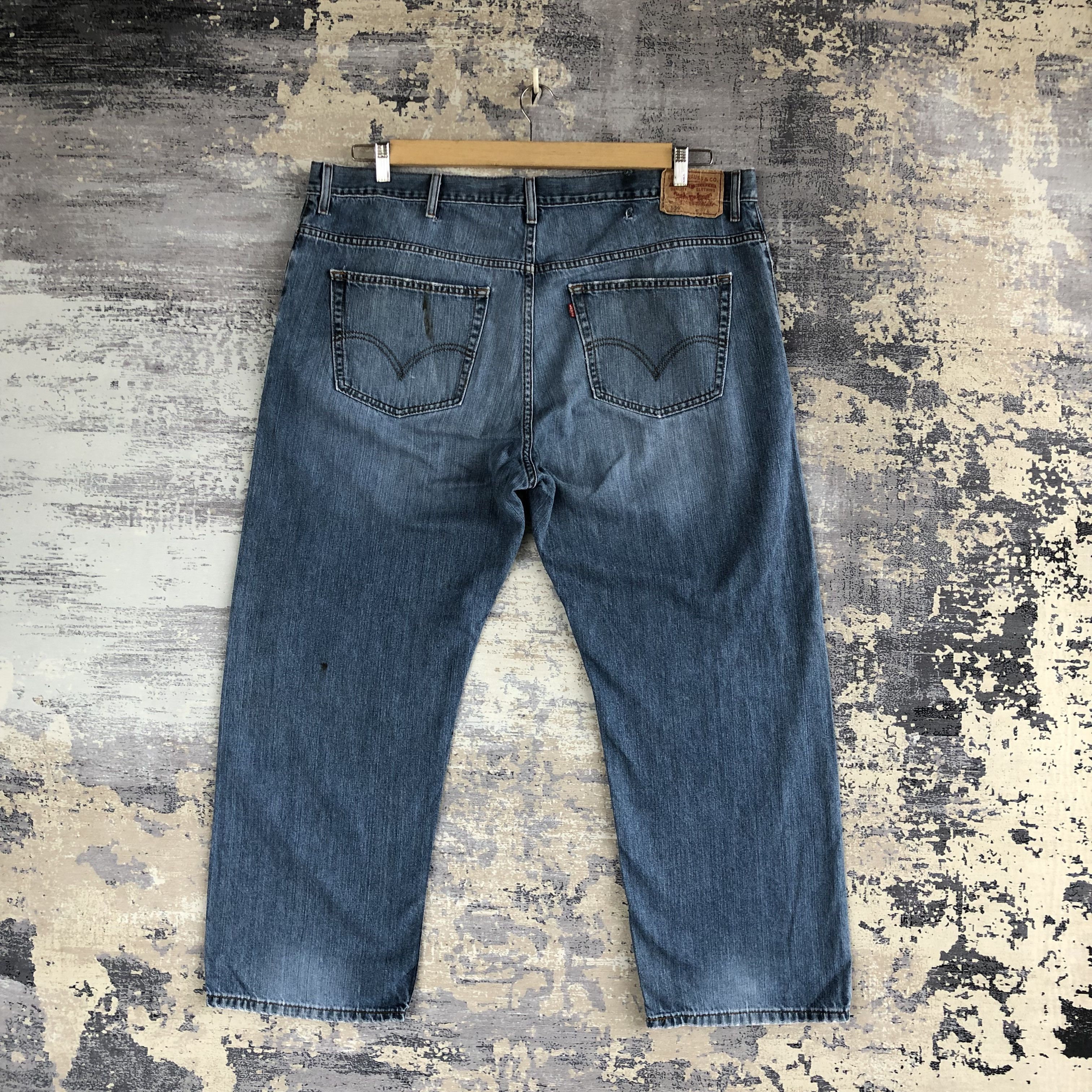Levi's Vintage Levis 559 Baggy Jeans Levi's Light Wash Faded Denim Size US 42 / EU 58 - 2 Thumbnail