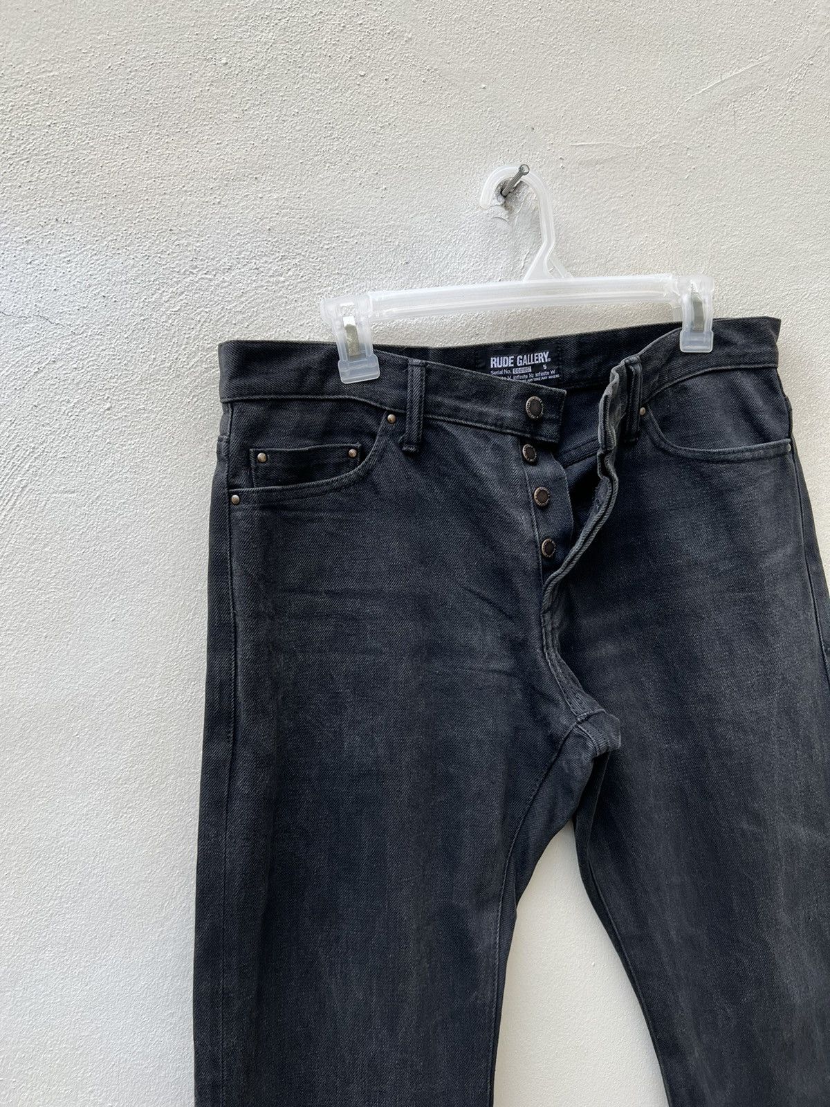 RUDE GALLERY Vintage Rude Gallery Japan Fade Black Redline Selvedge Jeans Size US 33 - 5 Thumbnail
