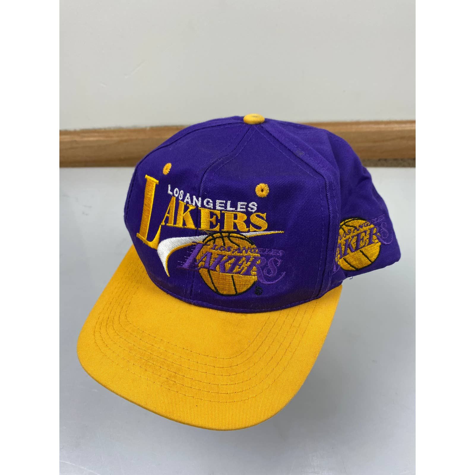 Los Angeles Lakers Vintage NBA Basketball Snapback Hat Cap
