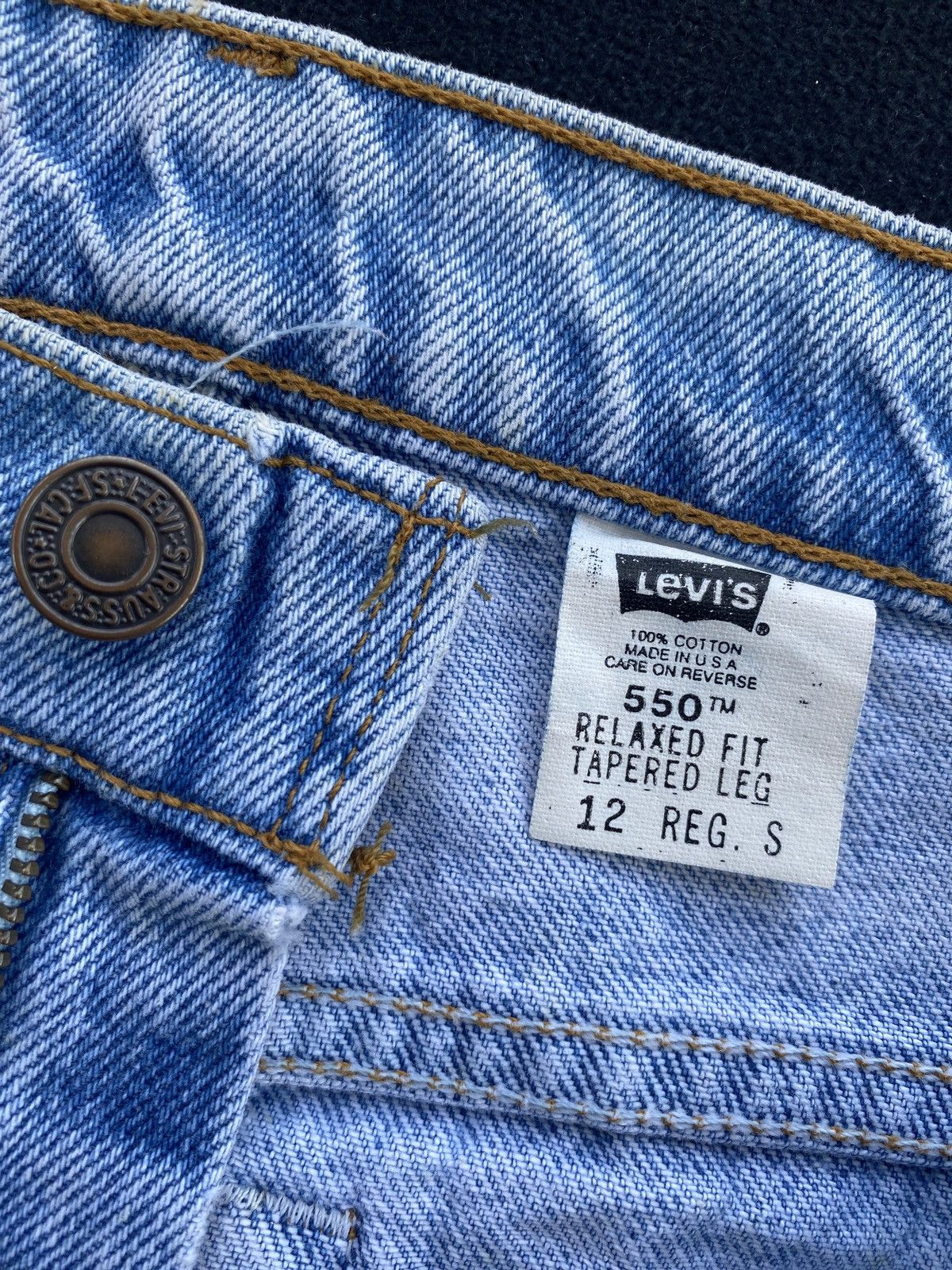 Levi's VINTAGE LEVIS 550 BLUE WASH JEANS-J446 Size US 31 - 7 Thumbnail