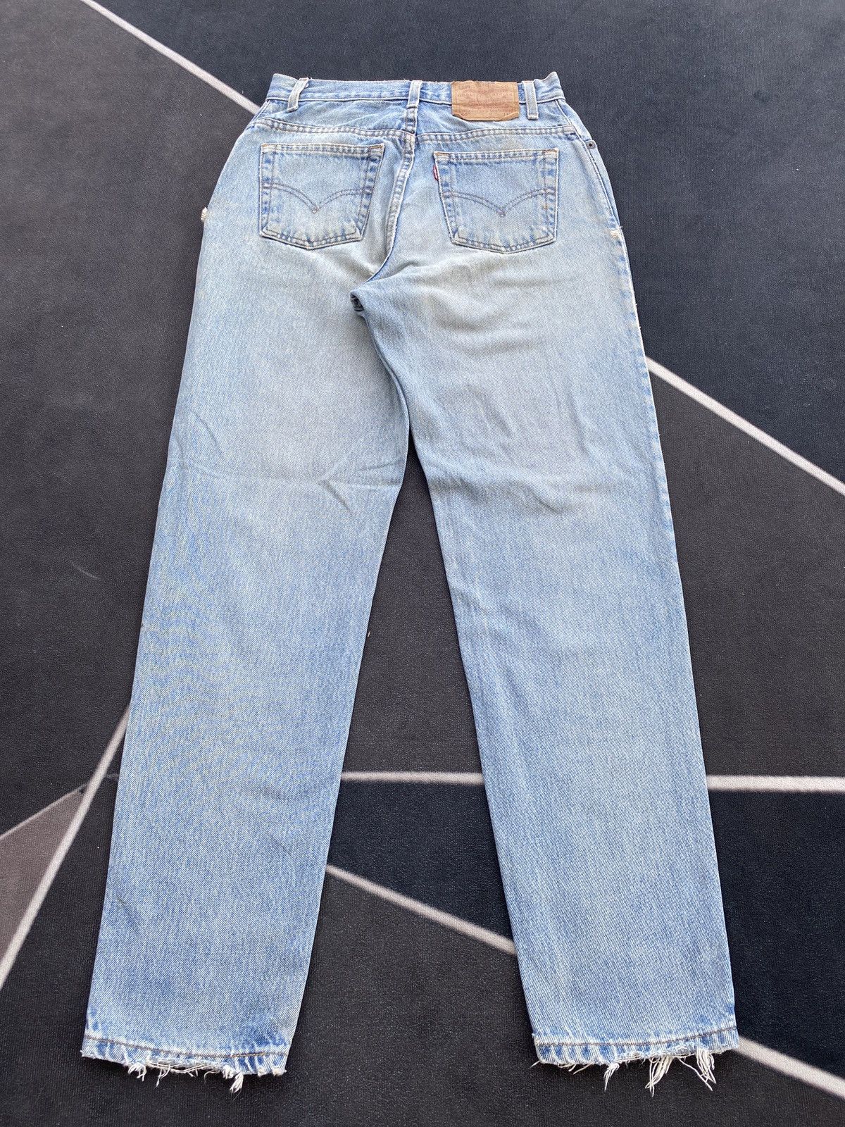 Levi's VINTAGE LEVIS 550 DISTRESSED BLUE WASH JEANS -J447 Size 29" - 4 Thumbnail