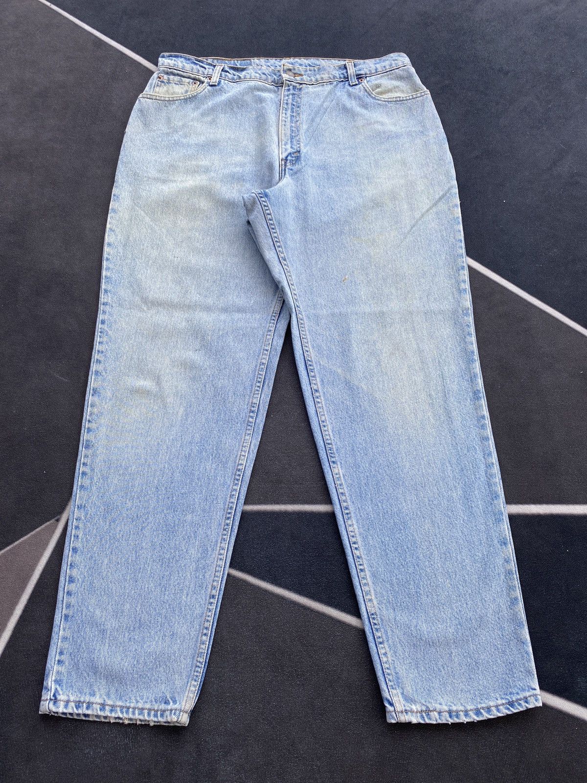 Levi's VINTAGE LEVIS 550 BLUE WASH JEANS -J449 Size US 37 - 2 Thumbnail