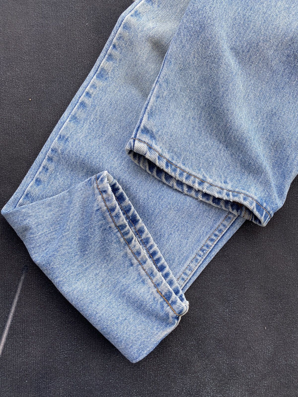 Levi's VINTAGE LEVIS 550 BLUE WASH JEANS -J449 Size US 37 - 10 Thumbnail
