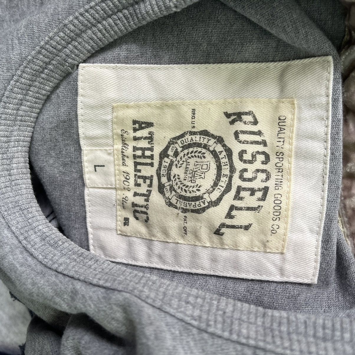 Russell Athletic Vintage Russell Athletic Shortsleeve Tshirt Size M Size US M / EU 48-50 / 2 - 8 Thumbnail
