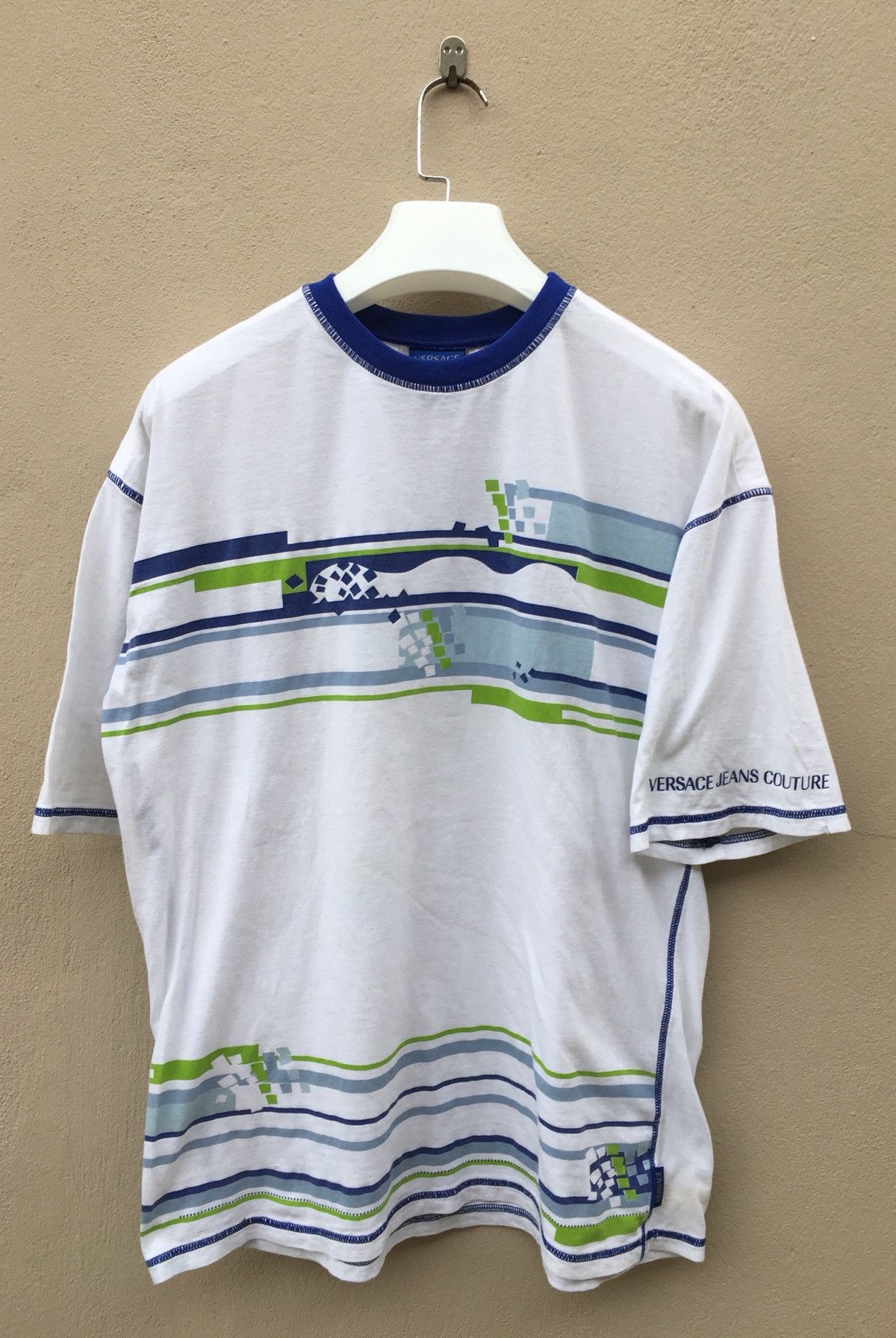 Versace Jeans Couture Versace abstract art design shirt Size US L / EU 52-54 / 3 - 1 Thumbnail