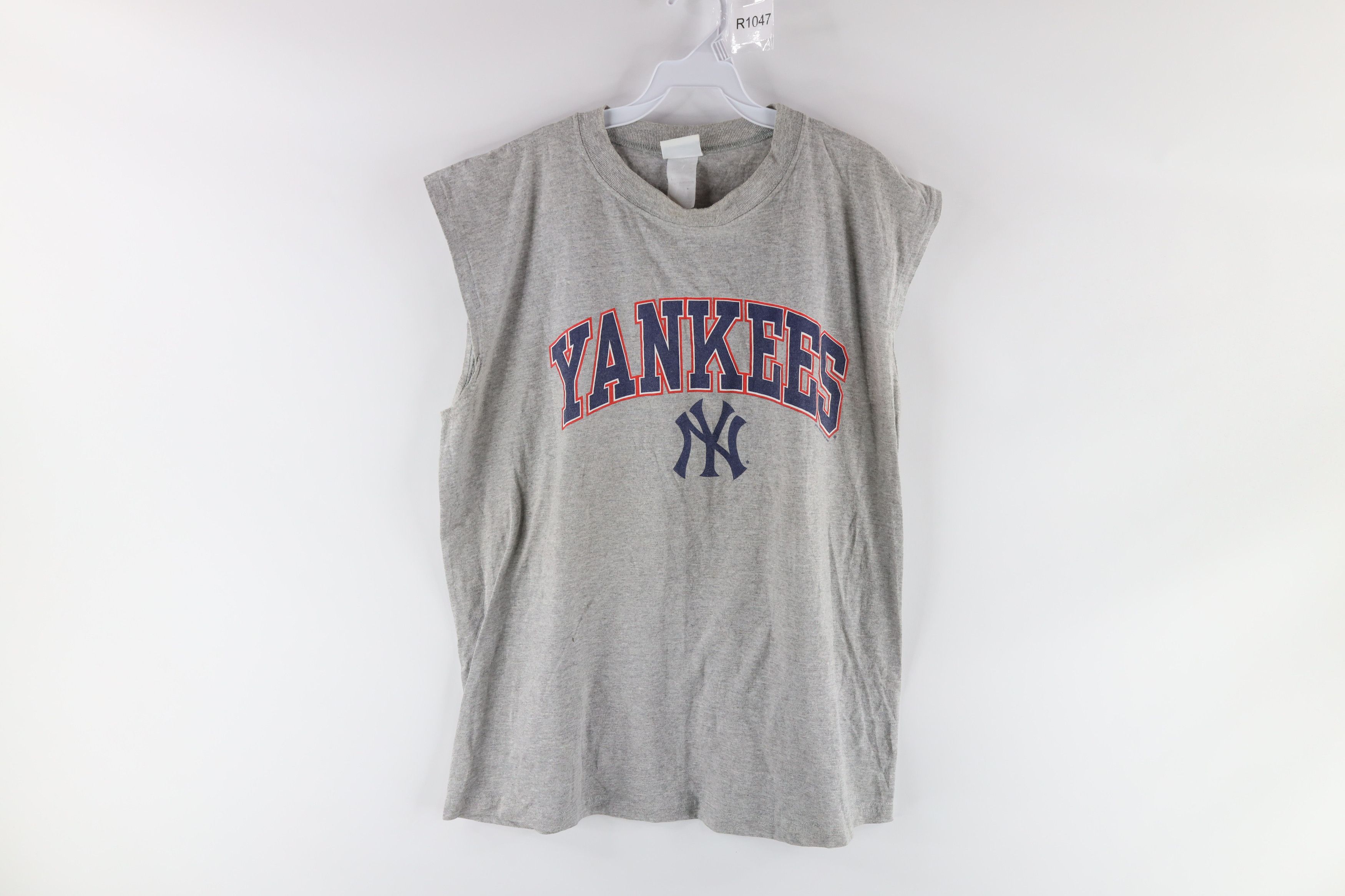 Vintage 90's MLB Grey NY Yankees Sleeveless T-shirt Size 