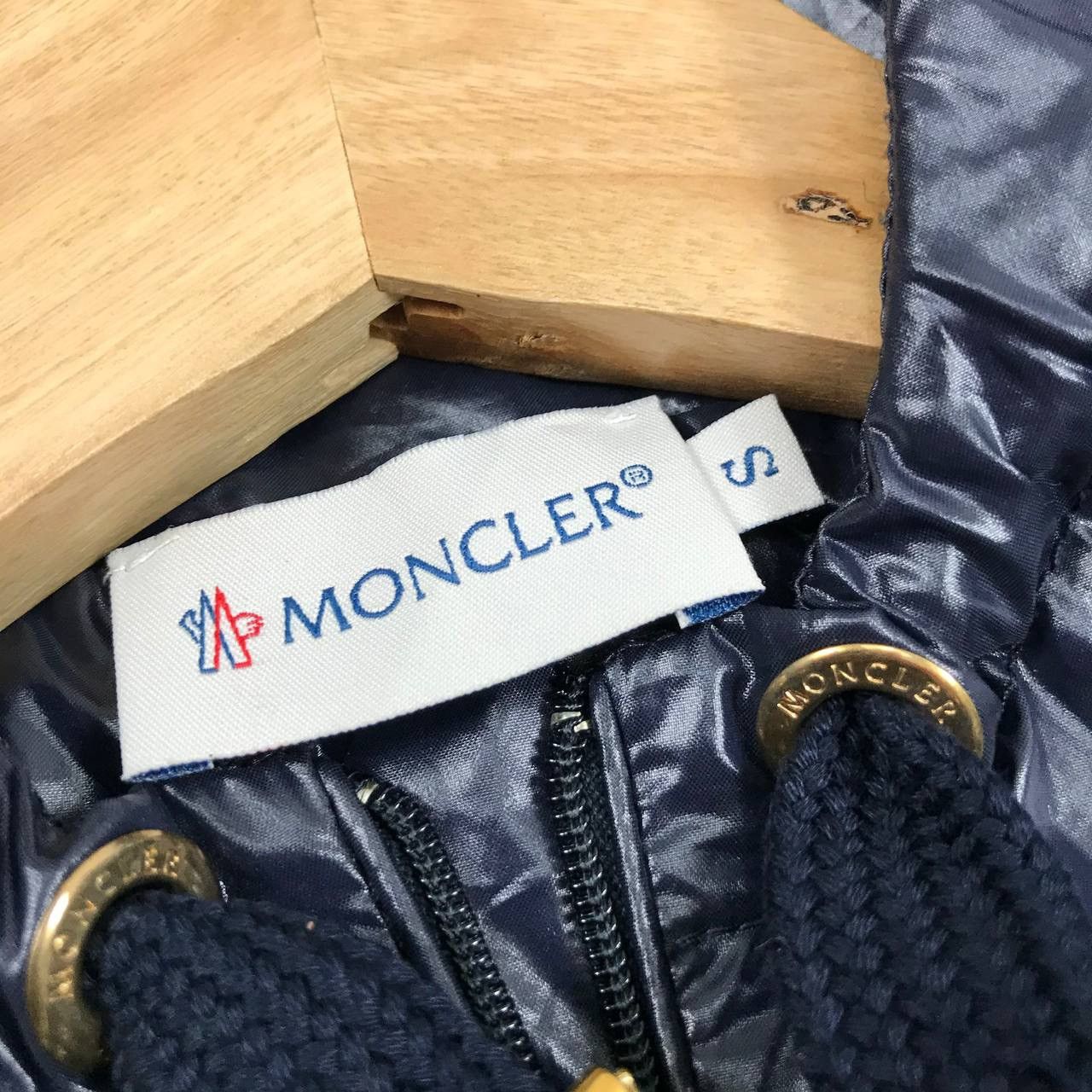 Moncler MONCLER Shinny Vest Hoodie Jacket Size Small Size US S / EU 44-46 / 1 - 7 Thumbnail