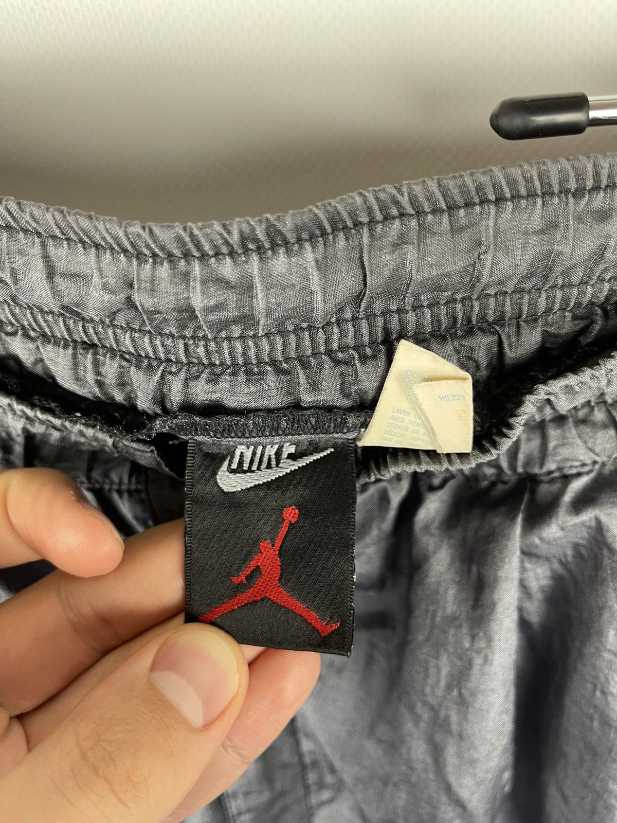 Jordan Brand Nike Air Jordan vintage 80s 90s grey nylon metallic shimmer Size US 34 / EU 50 - 6 Thumbnail