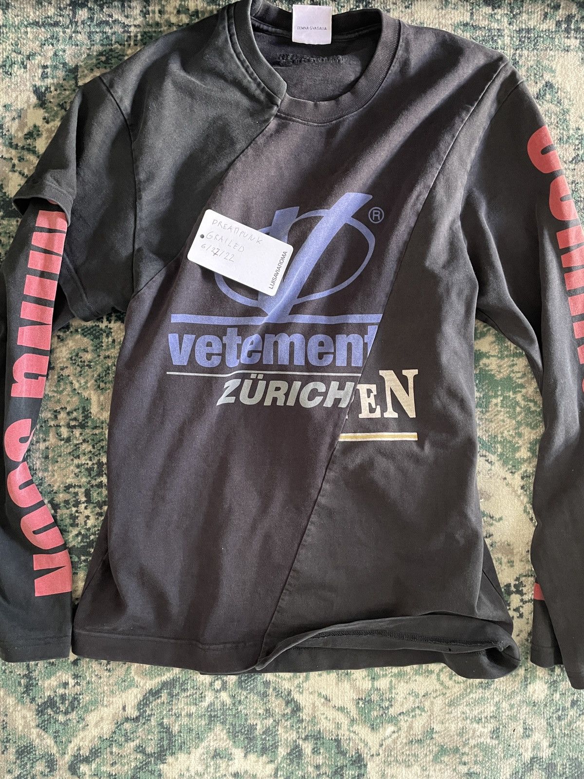 Vetements Vetements Zurich Longsleeve Size US S / EU 44-46 / 1 - 1 Thumbnail