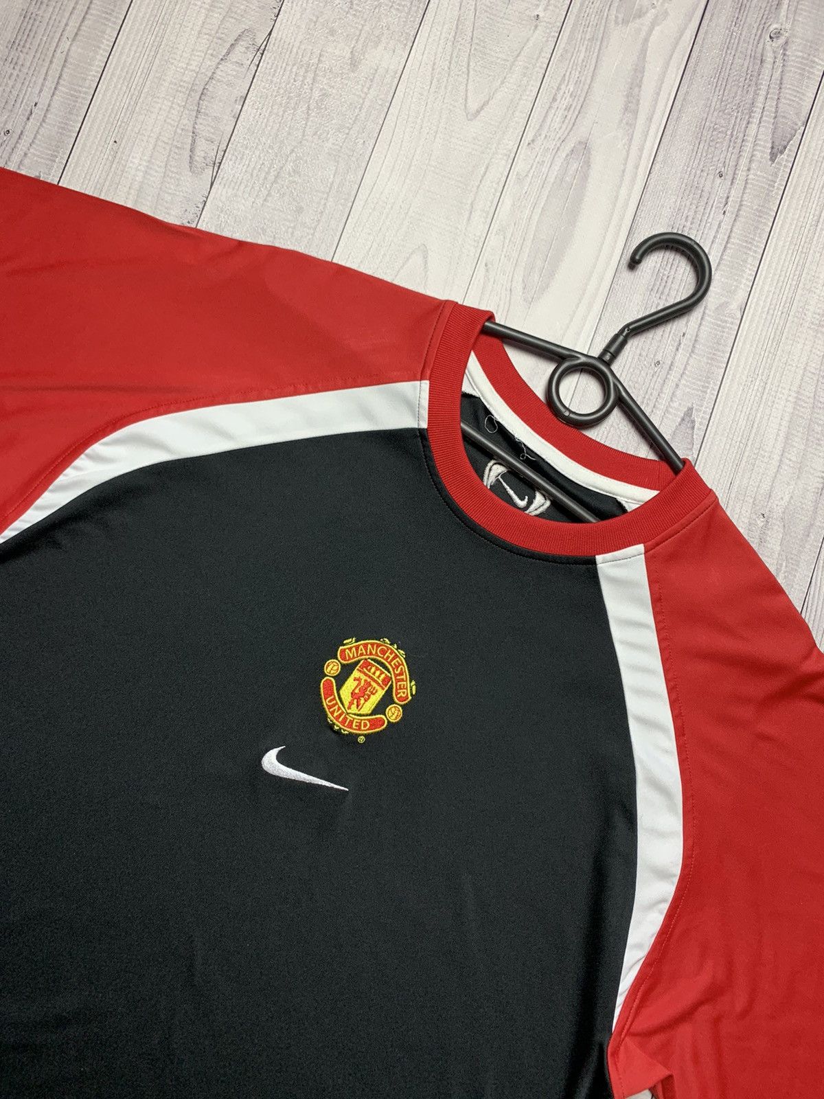 Vintage Vintage Nike Manchester United soccer jersey black size M Size US M / EU 48-50 / 2 - 2 Thumbnail