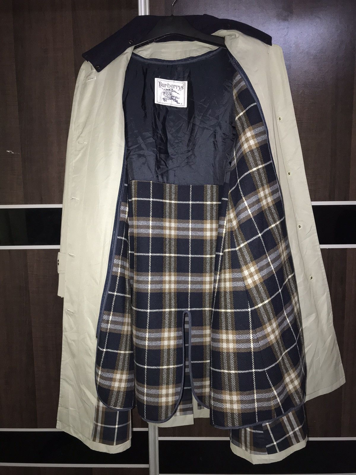 Burberry 🔥 Vintage Burberry Long Jacket – Timeless British Style Size US L / EU 52-54 / 3 - 1 Thumbnail