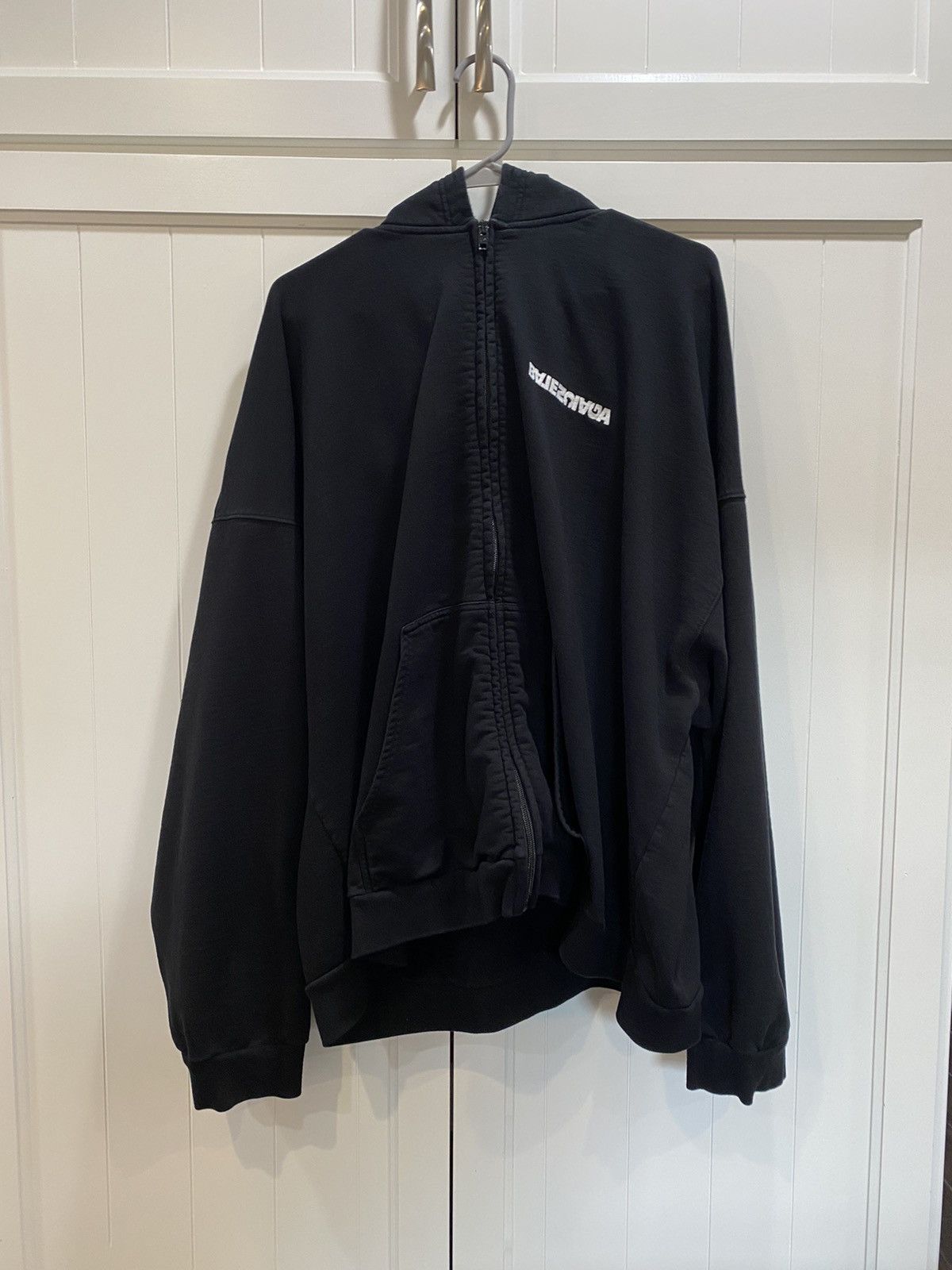 Balenciaga Balenciaga Turn Logo Wide Fit Zip-Up Hoodie 5 | Grailed