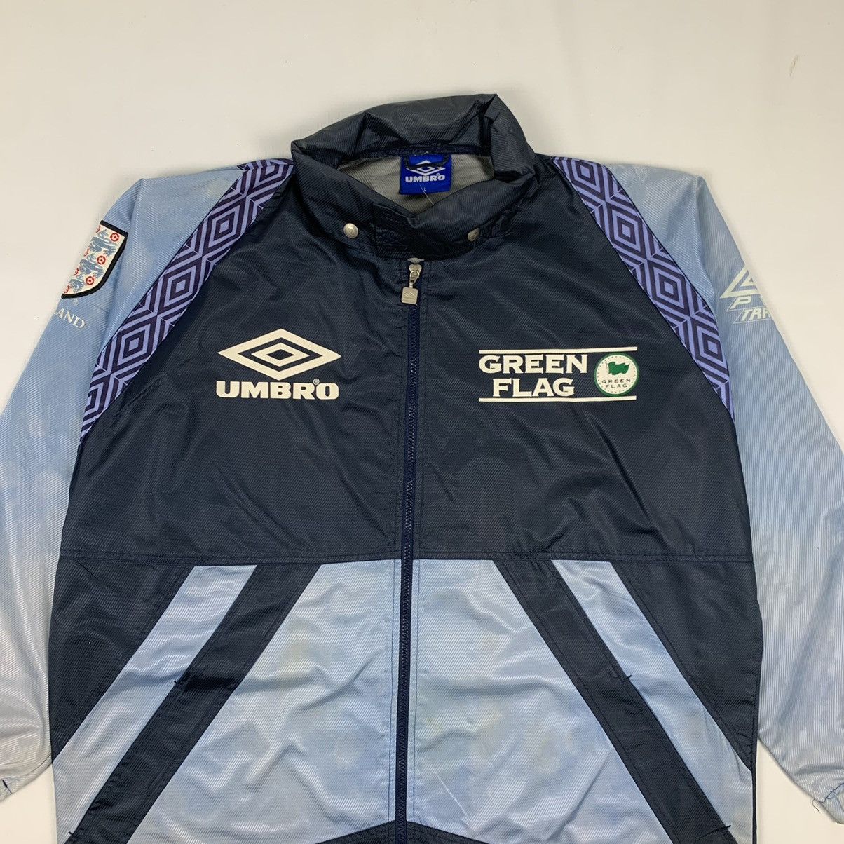 Umbro Vintage Umbro England Light Zipper Jacket Size US L / EU 52-54 / 3 - 4 Thumbnail