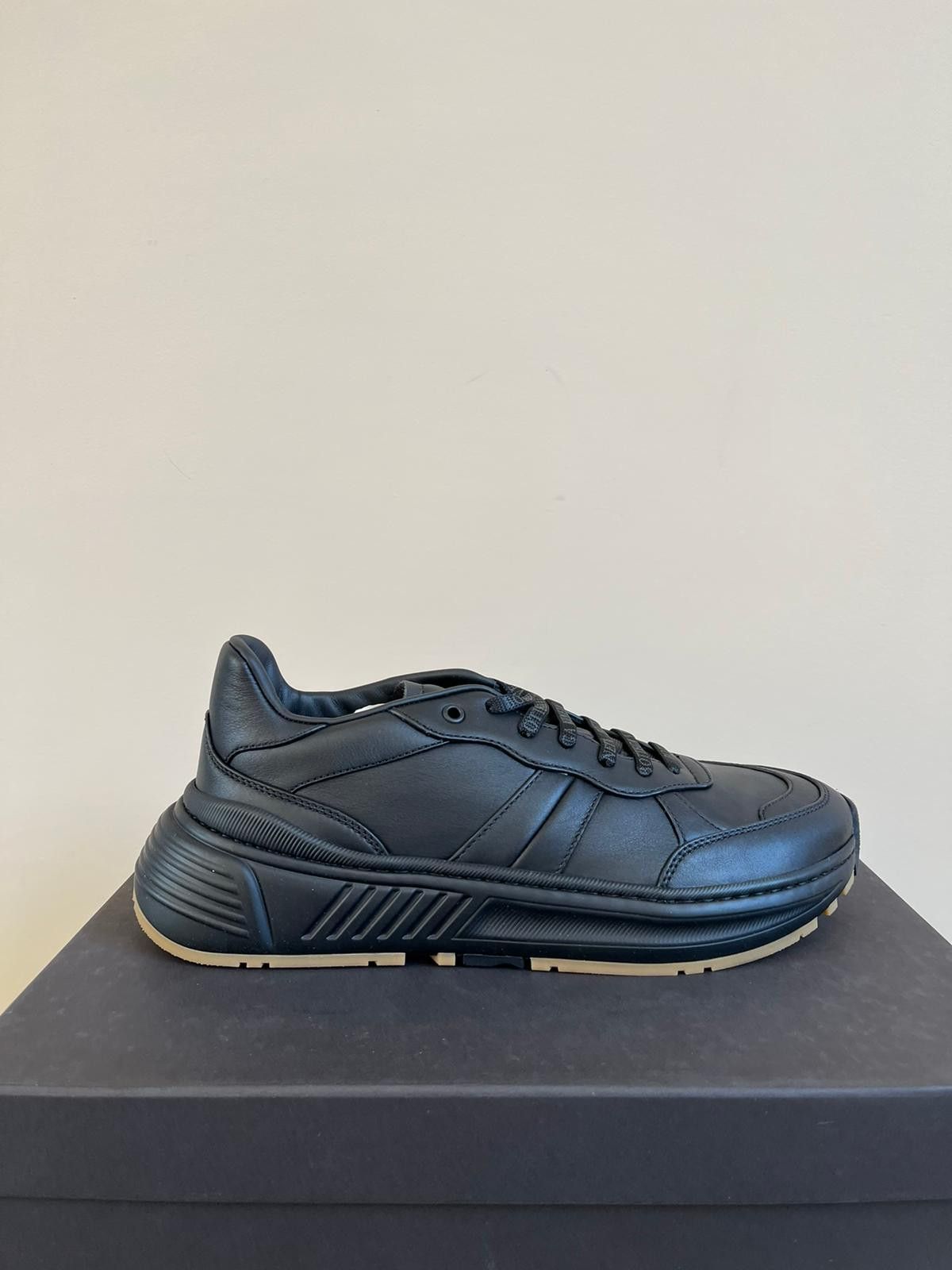 Bottega Veneta Low Top Speedster Calf Sneakers in Black Color Size US 9 / EU 42 - 3 Thumbnail
