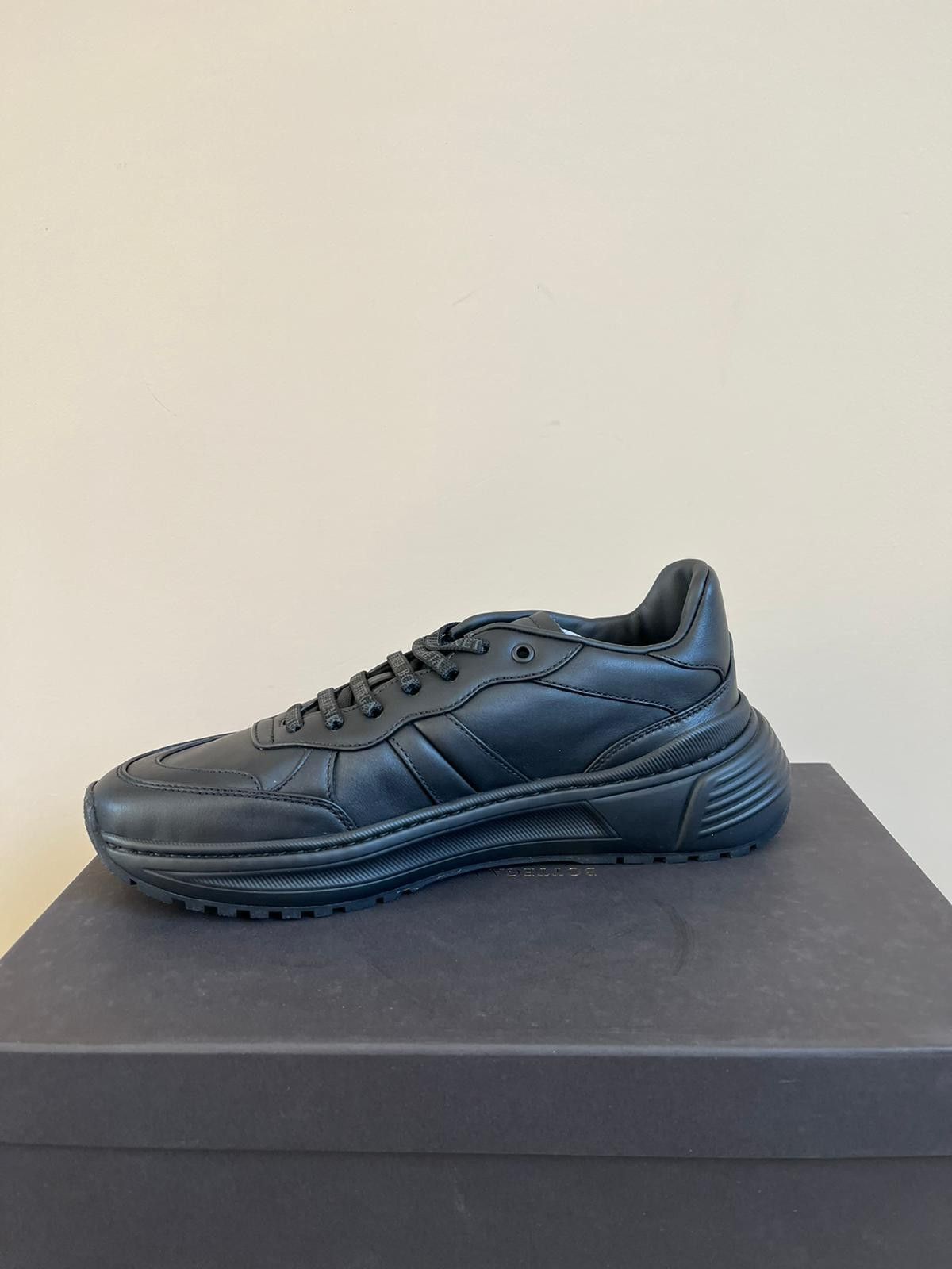 Bottega Veneta Low Top Speedster Calf Sneakers in Black Color Size US 9 / EU 42 - 11 Thumbnail