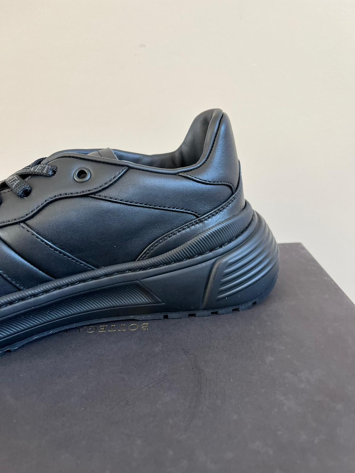 Bottega Veneta Low Top Speedster Calf Sneakers in Black Color Size US 9 / EU 42 - 16 Thumbnail