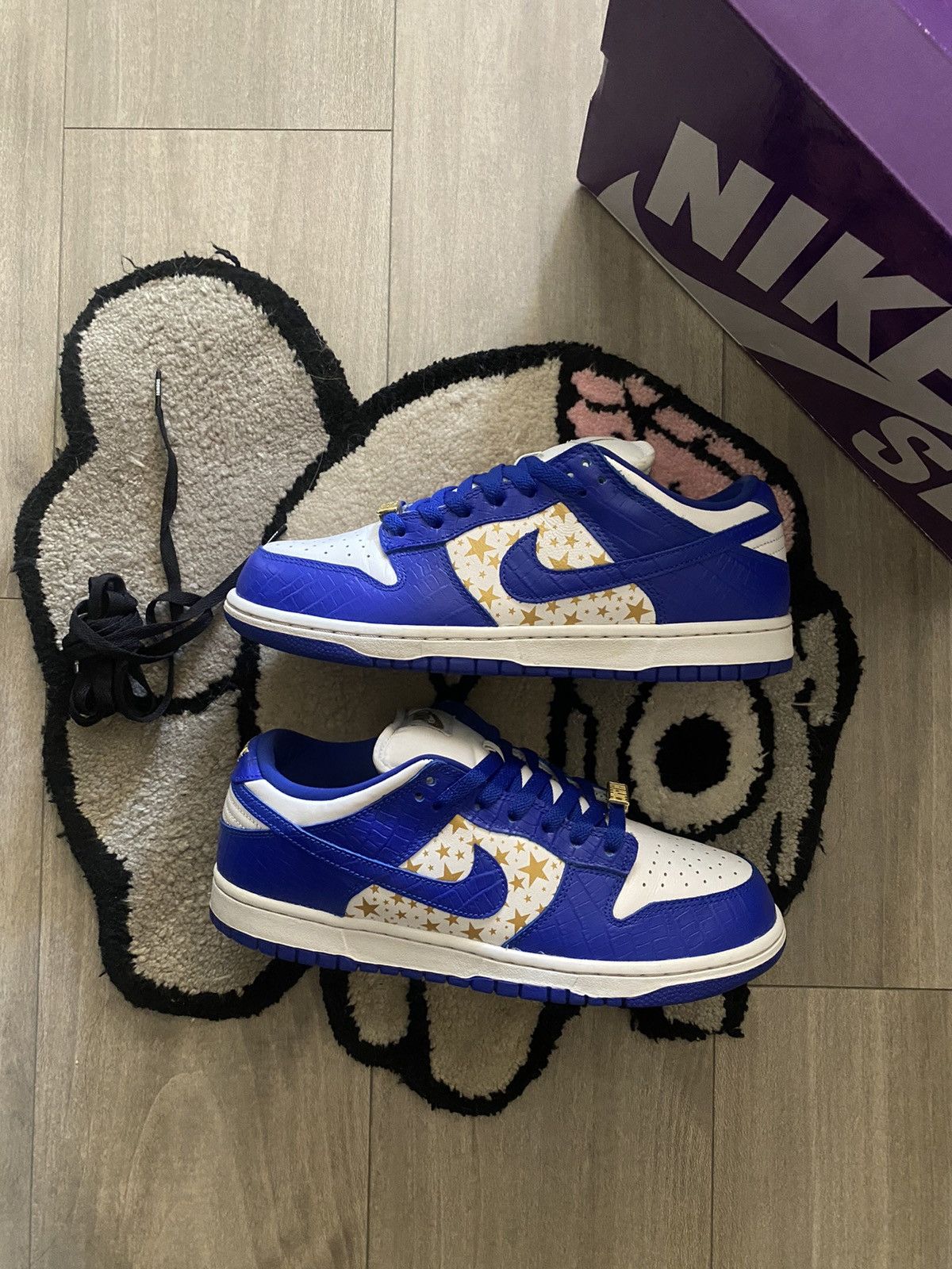 Nike Nike Sb Dunk Low Supreme Stars Hyper Royal Size US 8 / EU 41 - 2 Thumbnail