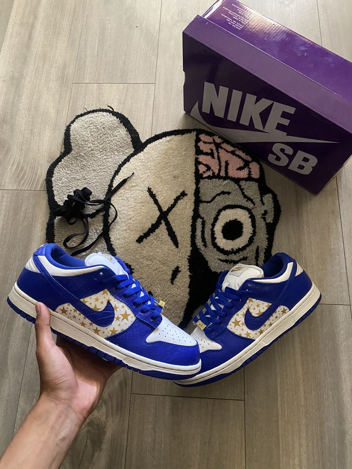 Nike Nike Sb Dunk Low Supreme Stars Hyper Royal Size US 8 / EU 41 - 1 Thumbnail