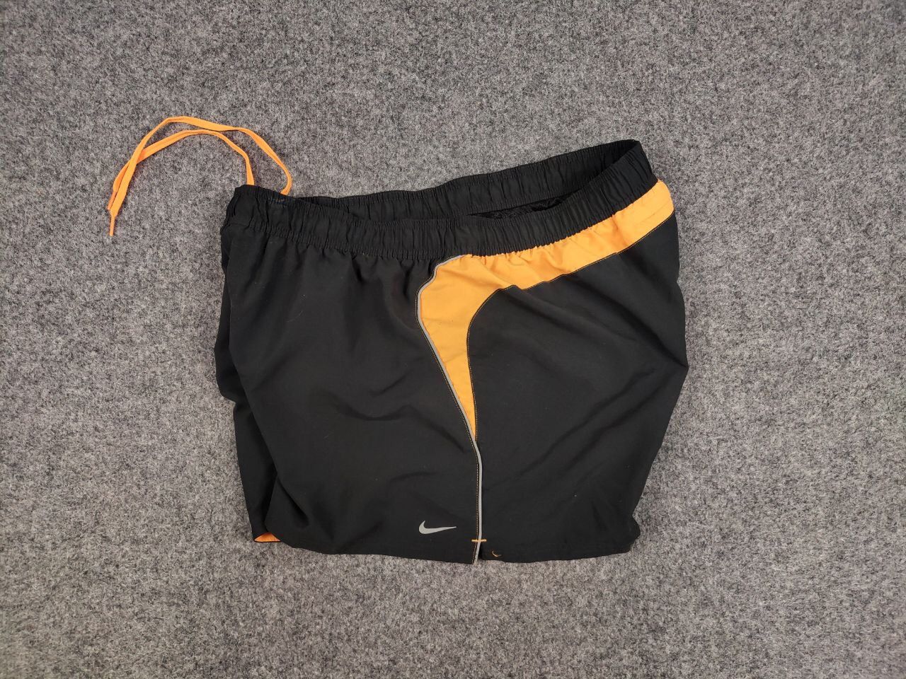 Nike Vintage Nike Shorts Gray Logo swoosh casual Y2K Streetwear Size US 36 / EU 52 - 7 Thumbnail