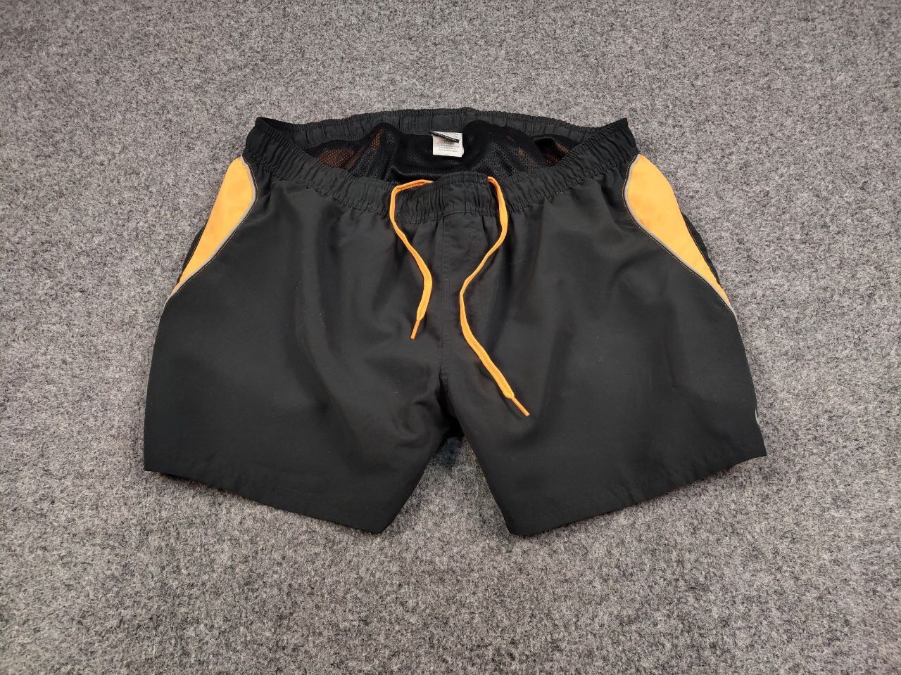 Nike Vintage Nike Shorts Gray Logo swoosh casual Y2K Streetwear Size US 36 / EU 52 - 1 Thumbnail