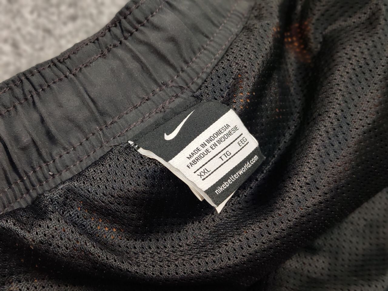 Nike Vintage Nike Shorts Gray Logo swoosh casual Y2K Streetwear Size US 36 / EU 52 - 12 Thumbnail