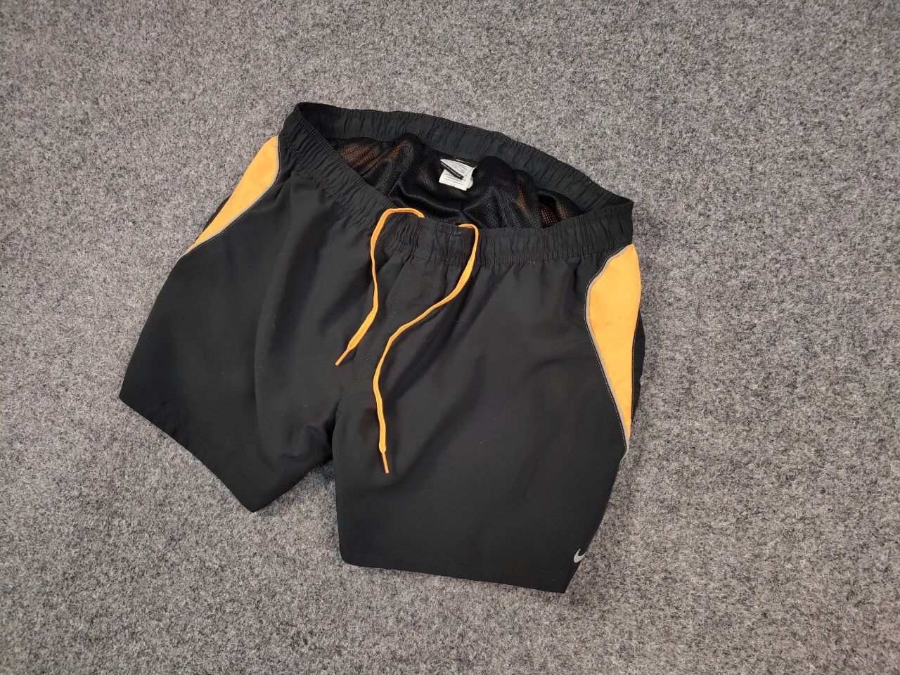 Nike Vintage Nike Shorts Gray Logo swoosh casual Y2K Streetwear Size US 36 / EU 52 - 3 Thumbnail
