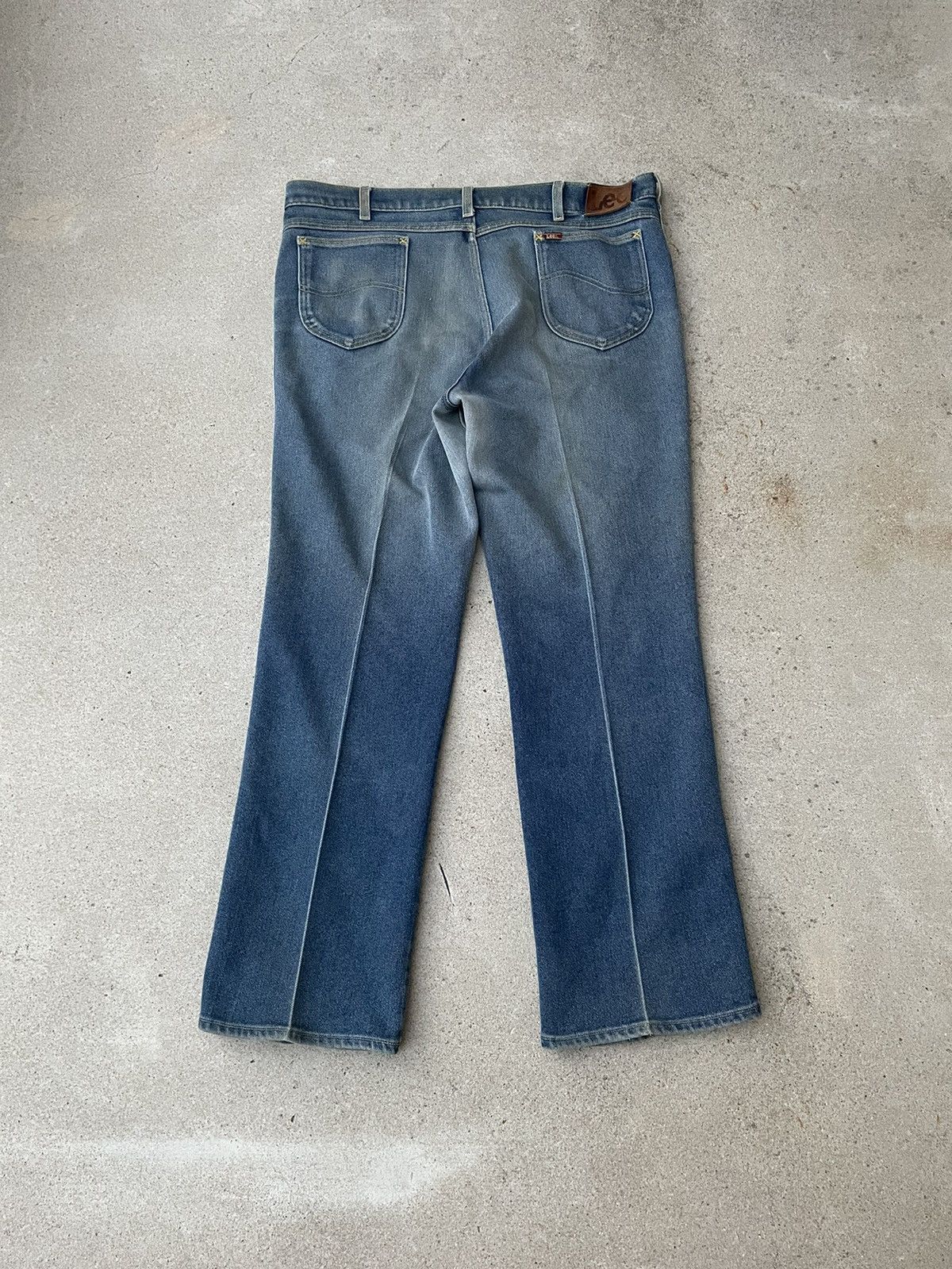 Vintage Vintage 70s Lee Bootcut Distressed Mud Wash Jeans Mens 40x32 Size US 40 / EU 56 - 2 Preview