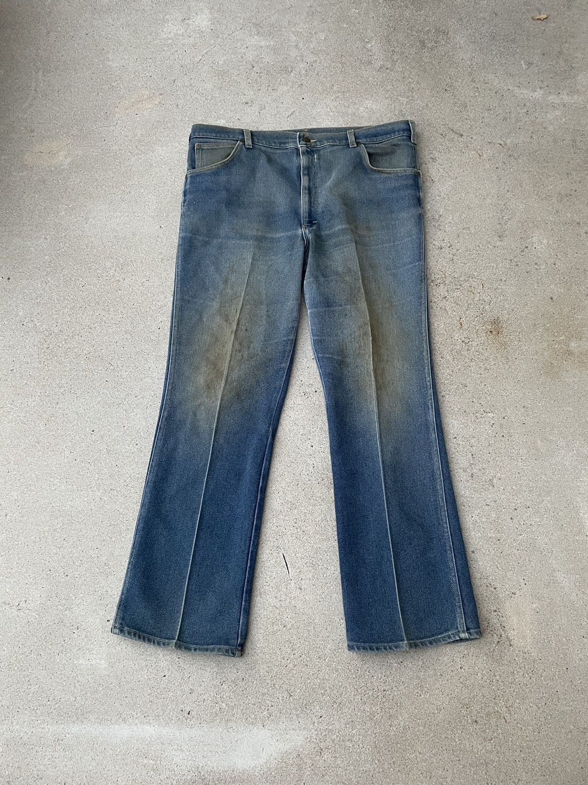 Vintage Vintage 70s Lee Bootcut Distressed Mud Wash Jeans Mens 40x32 Size US 40 / EU 56 - 1 Preview