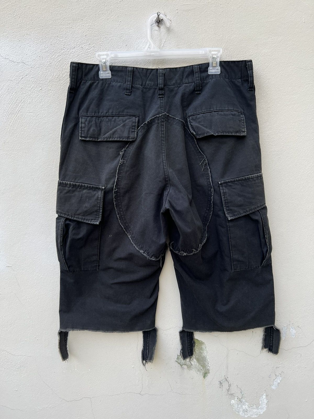 Devilock Vintage Devilock Japan Distress Sun Fade Black Cargo Short Size US 33 - 10 Thumbnail