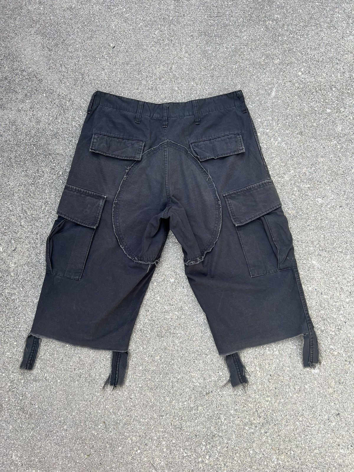 Devilock Vintage Devilock Japan Distress Sun Fade Black Cargo Short Size US 33 - 2 Thumbnail