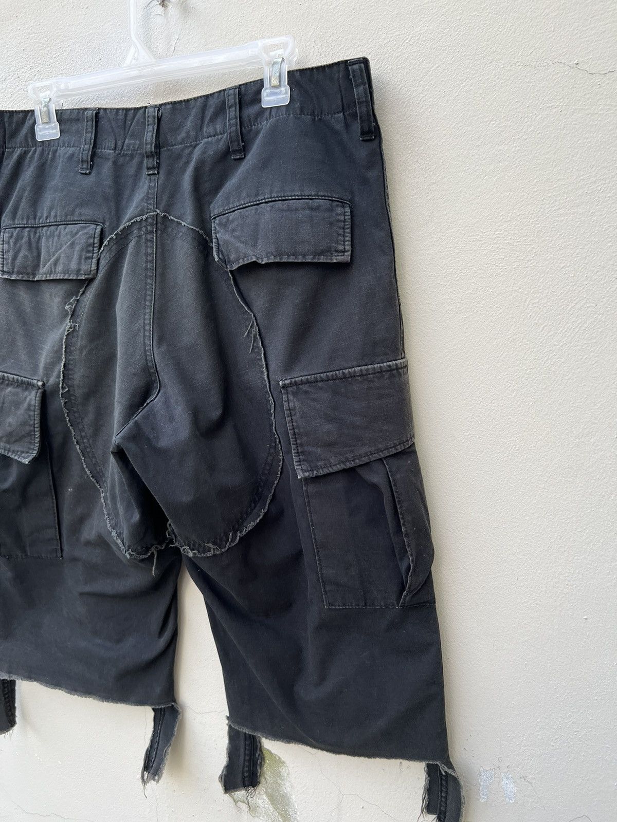 Devilock Vintage Devilock Japan Distress Sun Fade Black Cargo Short Size US 33 - 12 Thumbnail
