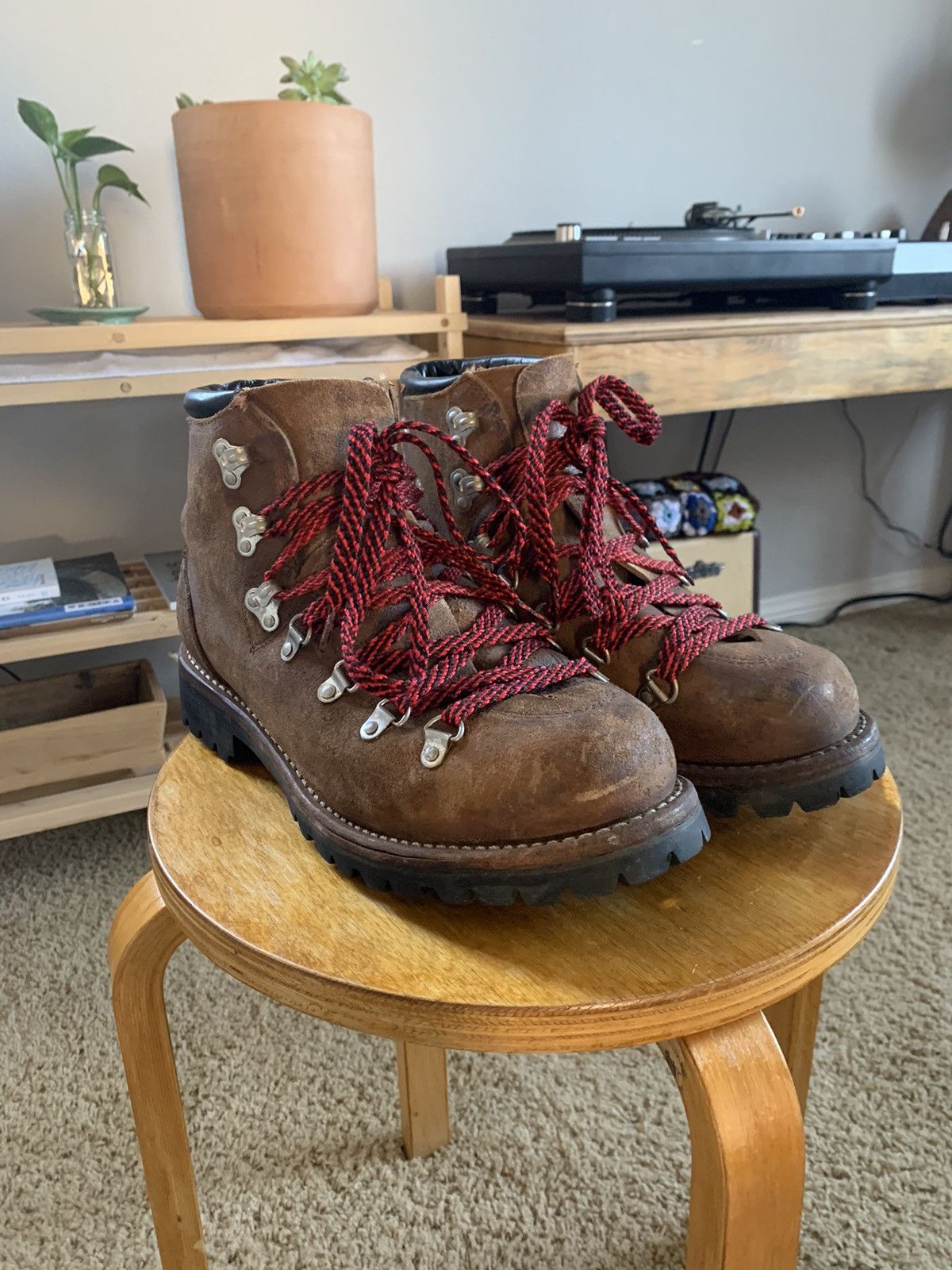 Vintage danner hiking boots sales