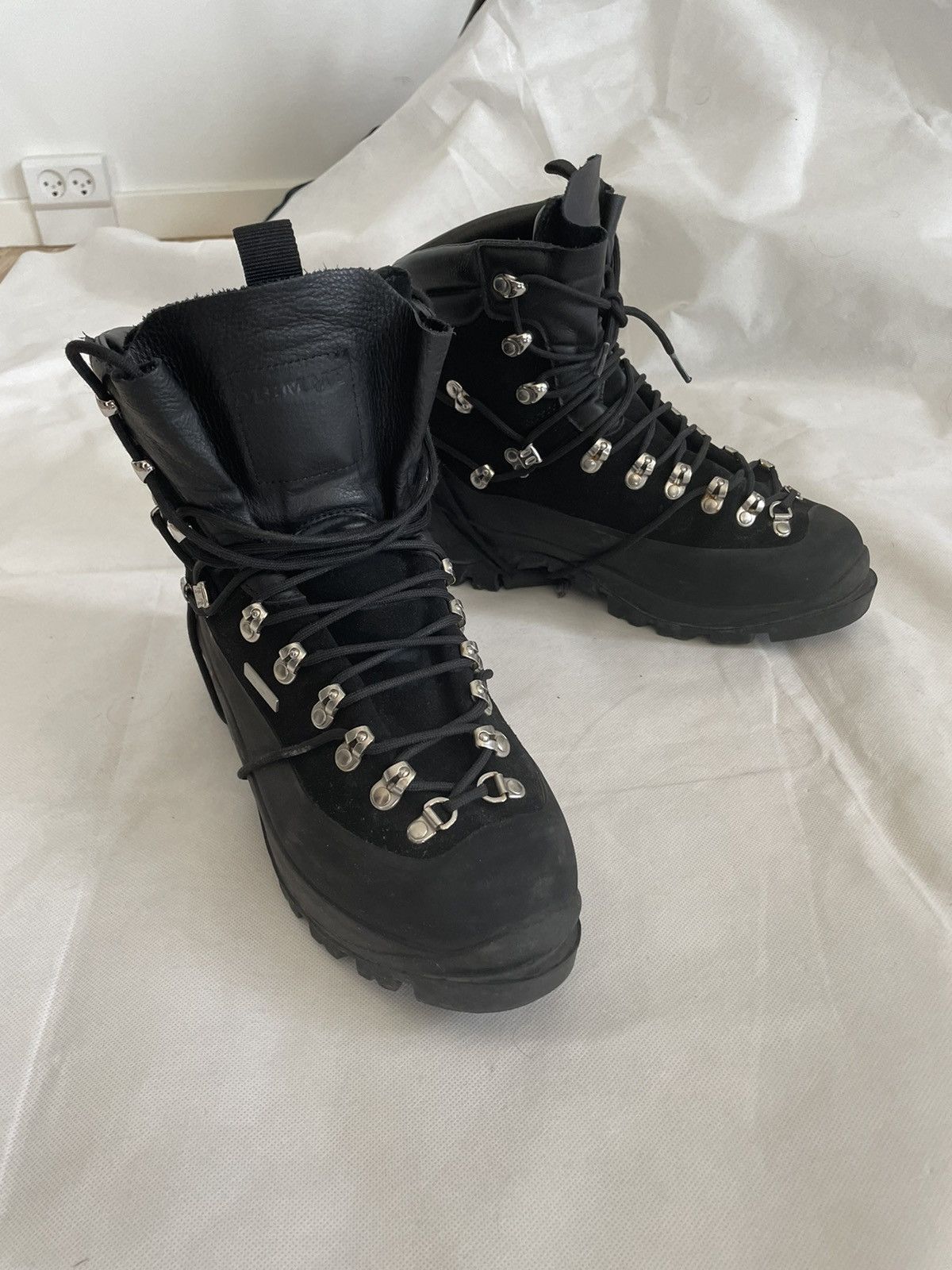 靴 HELIOT EMIL Hiking boots HELIOT EMIL: Black Low Hiking Boots | SSENSE