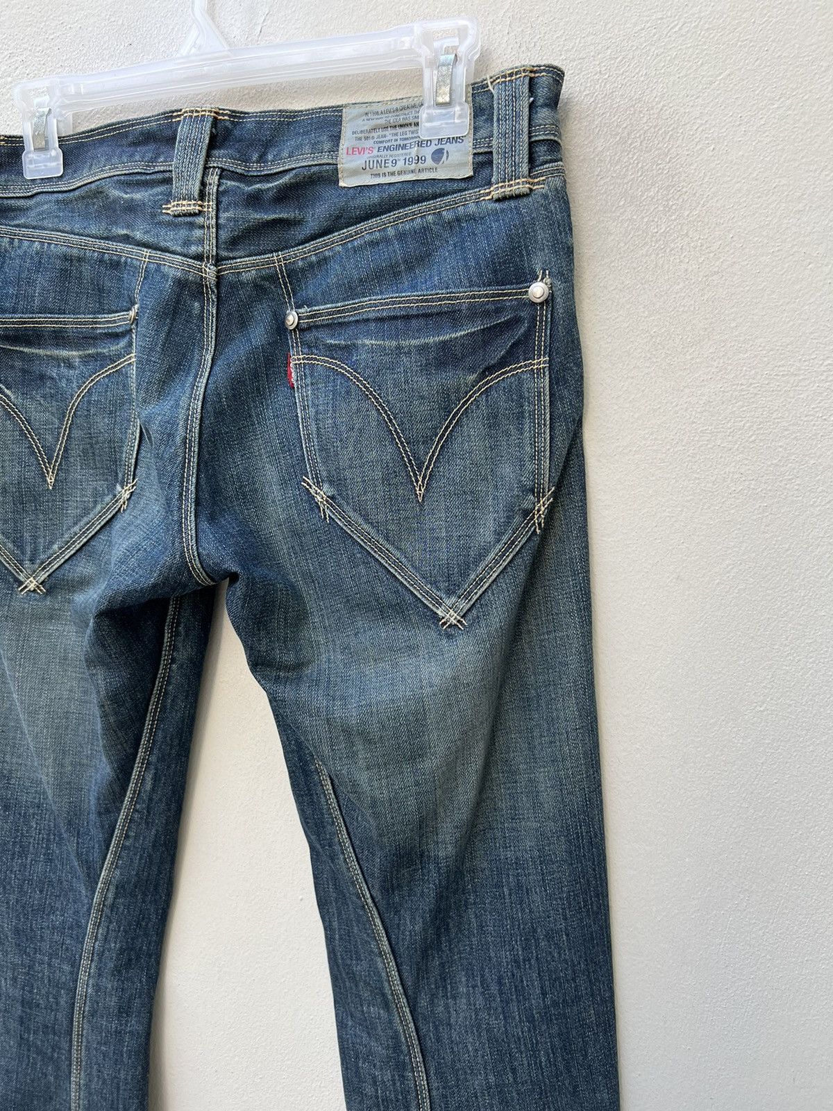 Japanese Brand Vintage 2002 Levi’s Engineered Slim Denim Jeans Size US 29 - 14 Thumbnail