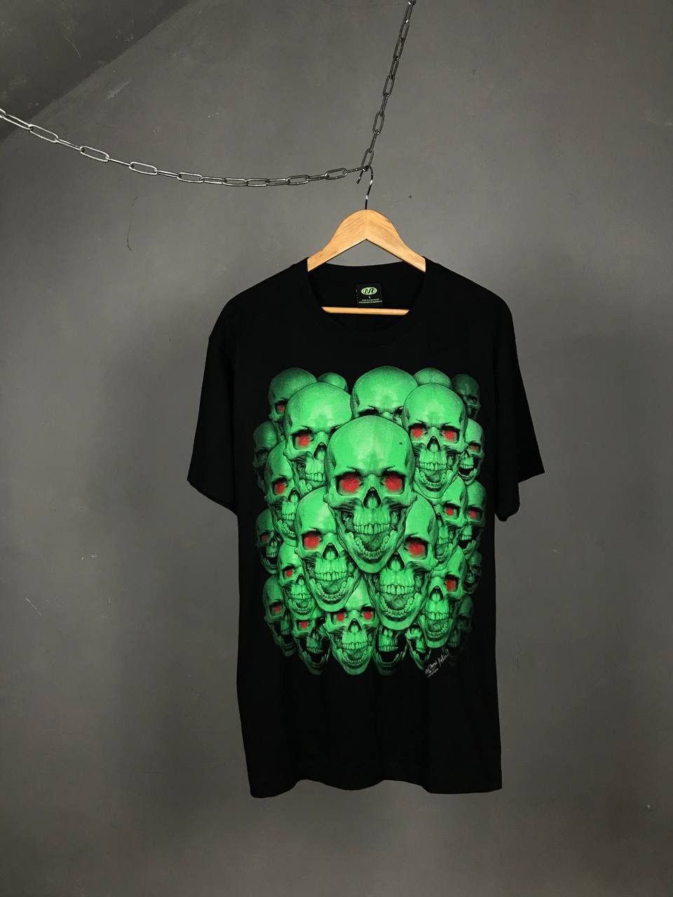Vintage Skulls vintage rock overprinted tee Size US L / EU 52-54 / 3 - 1 Thumbnail