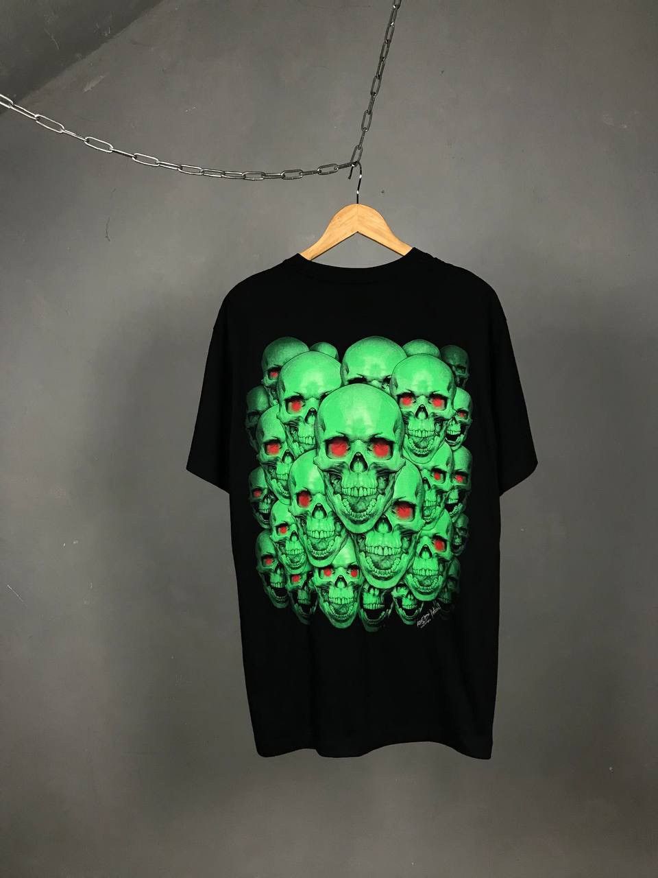 Vintage Skulls vintage rock overprinted tee Size US L / EU 52-54 / 3 - 6 Thumbnail