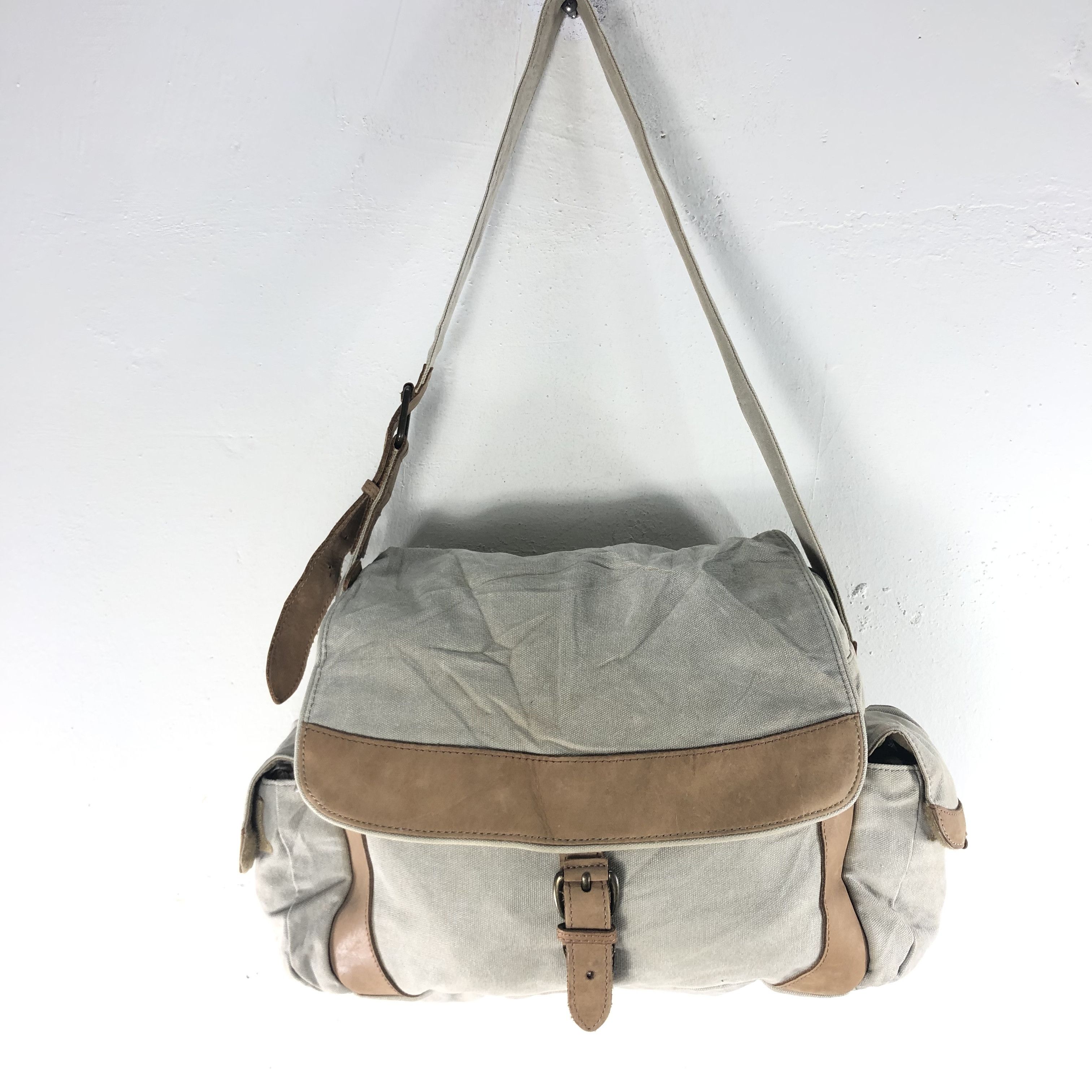 ✓Need Gone✓L.L.Bean Streetwear Fashion Style Messenger Bag 