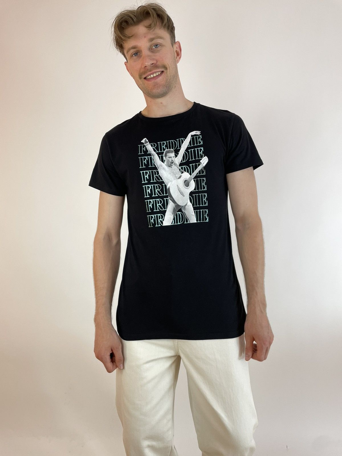Other Freddie 2019 Mercury Song limited black t-shirt size Small Size US S / EU 44-46 / 1 - 4 Thumbnail