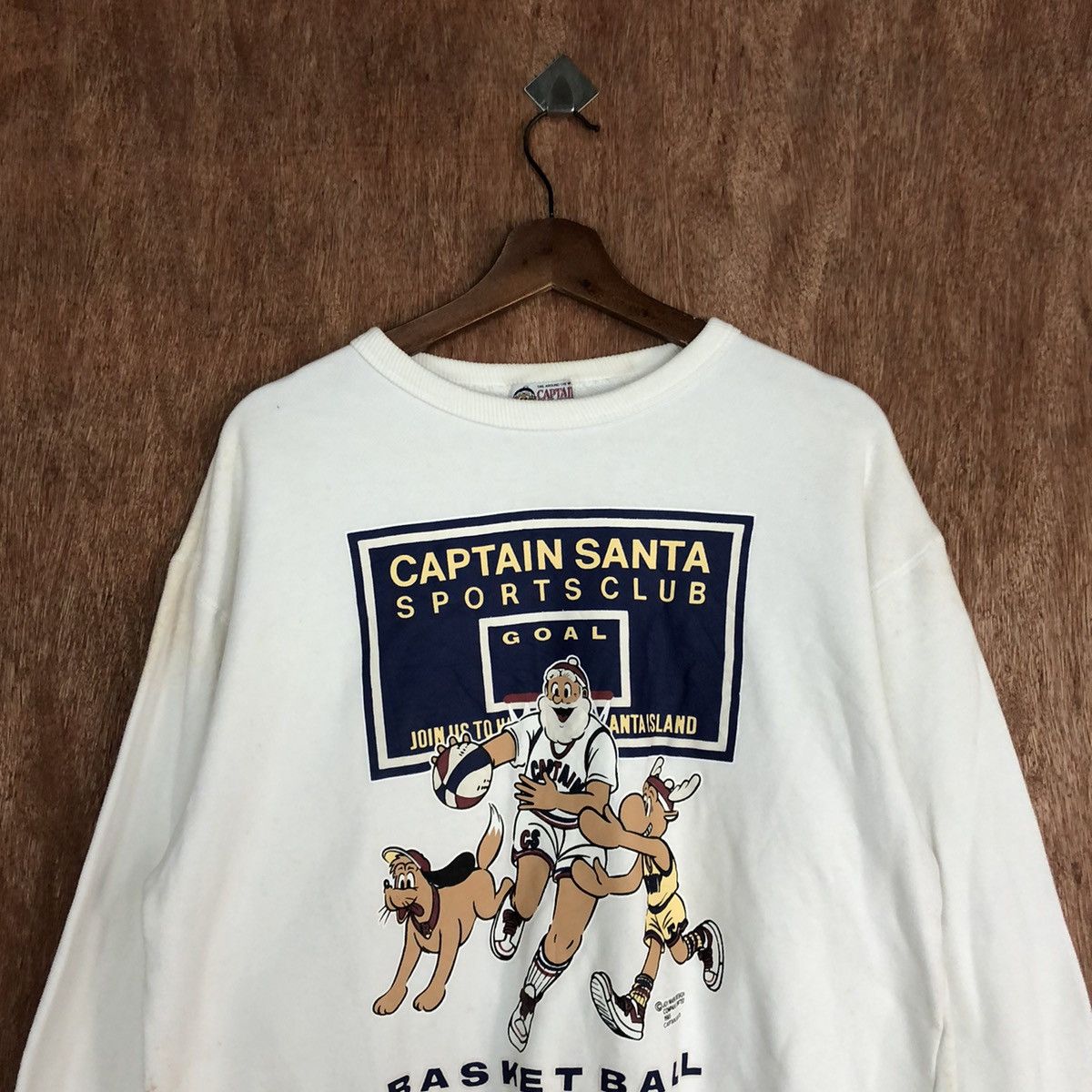 Captain Santors Captain Santa basketballl vintage White Sweatshirt #H396 Size US M / EU 48-50 / 2 - 2 Thumbnail